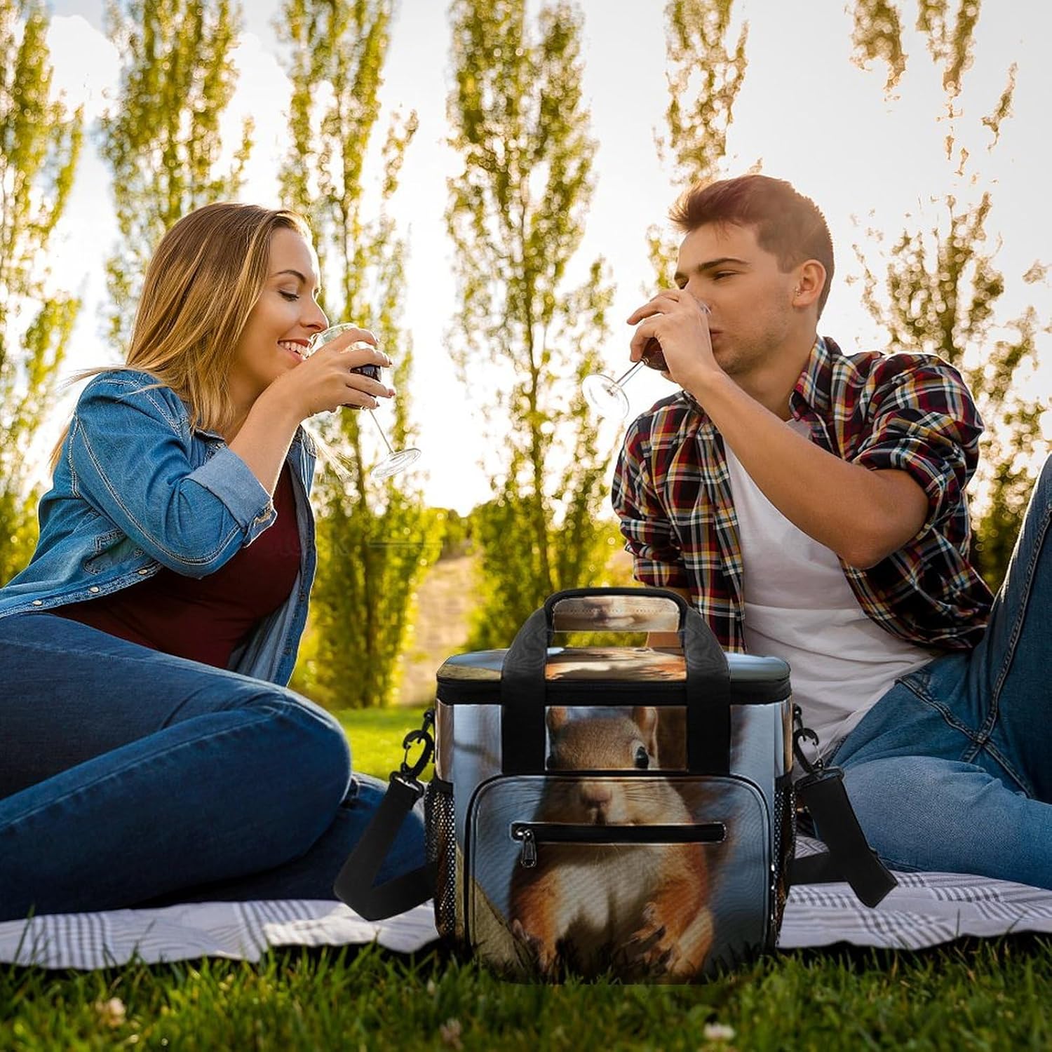 Large-Capacity Oxford Cloth Squirrel Funny Animal Printed Camping Ice Bag, Outdoor Portable Insulation and Cold Storage Bag, Enjoy A Cool Camping Time