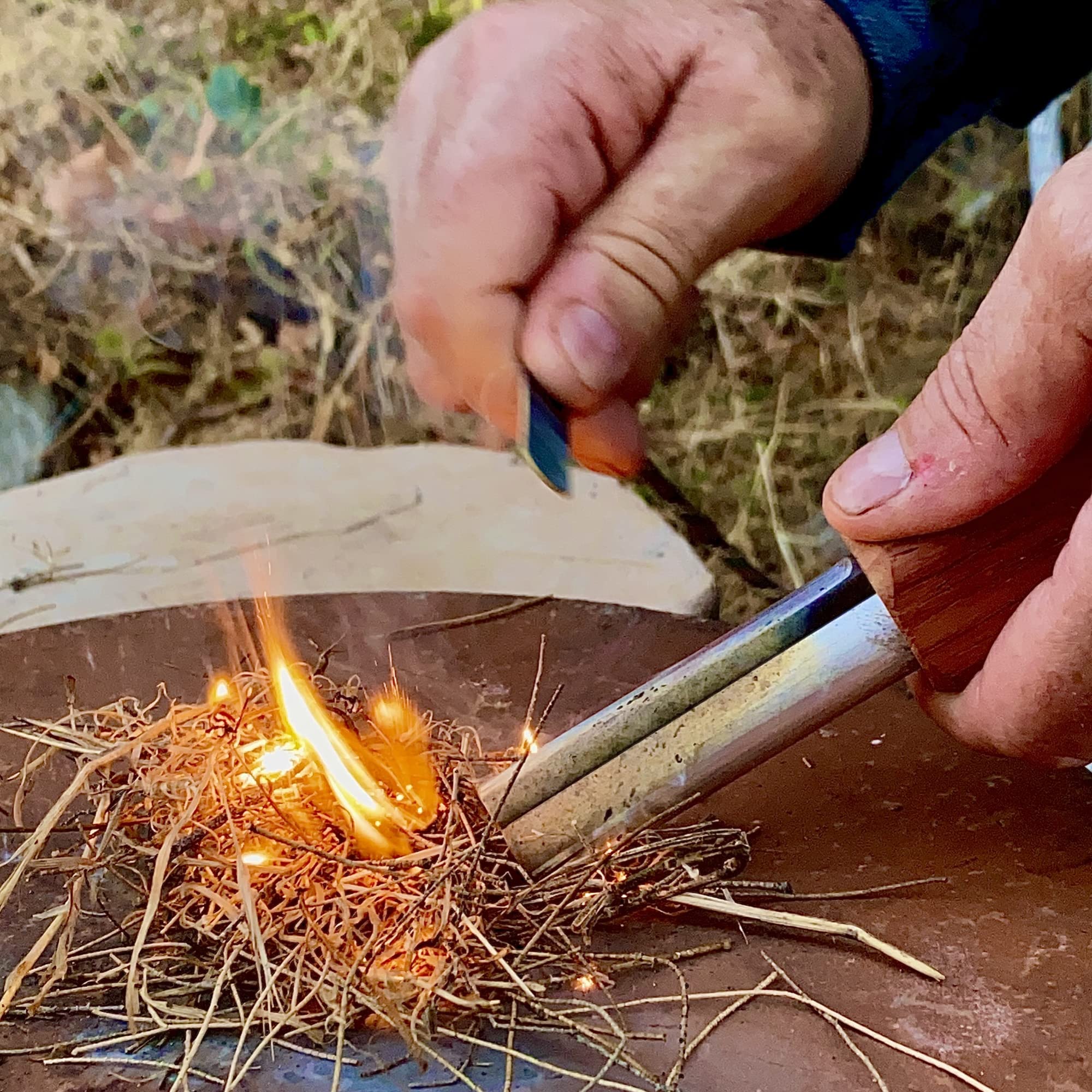 Fire-Fast Trekker Twin Feuerstarter mit Magnesiumstab, 2 Stück, inkl. Bonus Magnesiumstab, für Bushcraft, Camping, Wandern & Notfälle