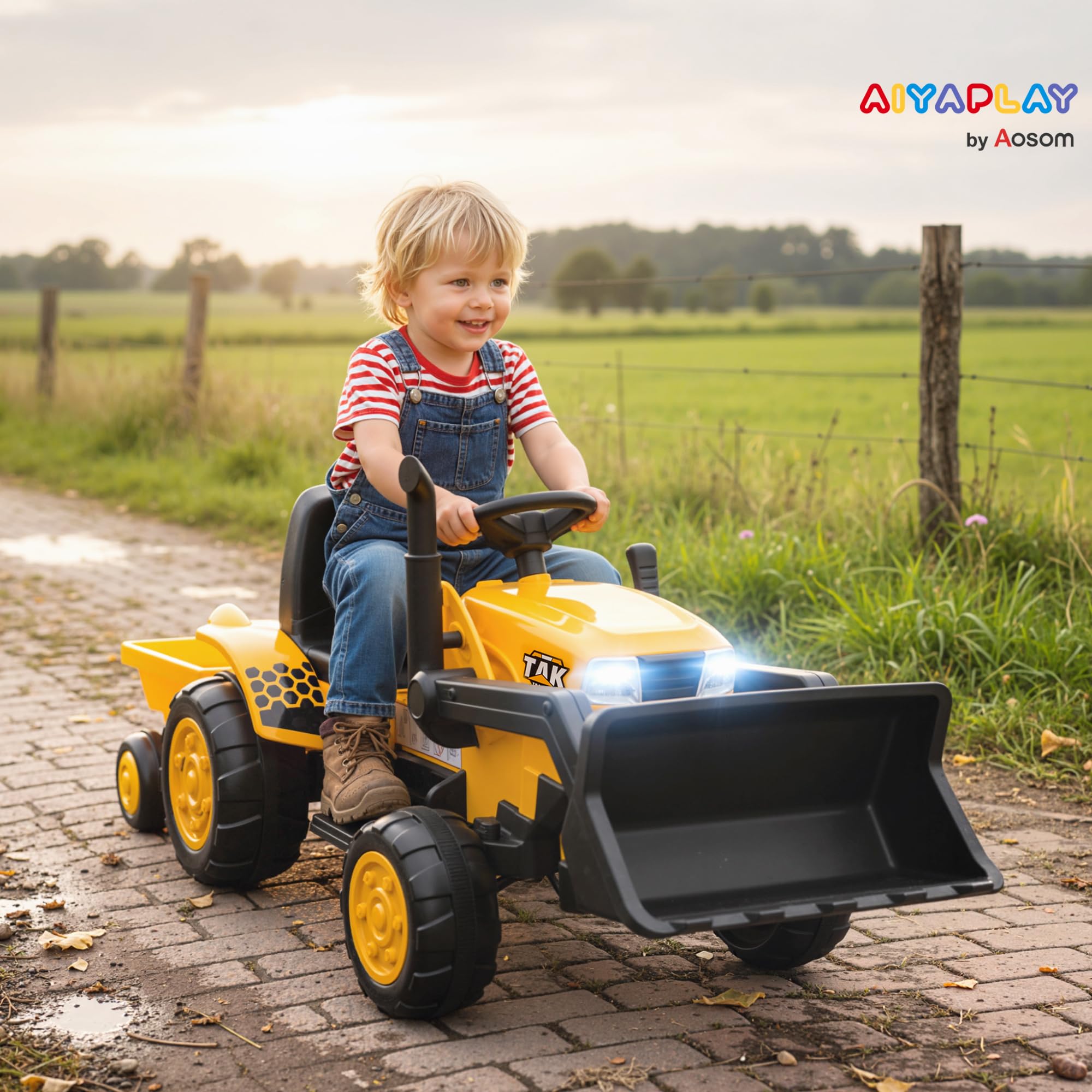 AIYAPLAY Escavatore per Bambini Elettrico 12V con Benna e Rimorchio Staccabile, Trattore Elettrica Cavalcabile con 2 Motori, Telecomando, Connessione Wireless, USB, Luci e Musica, 3-8 Anni, Giallo