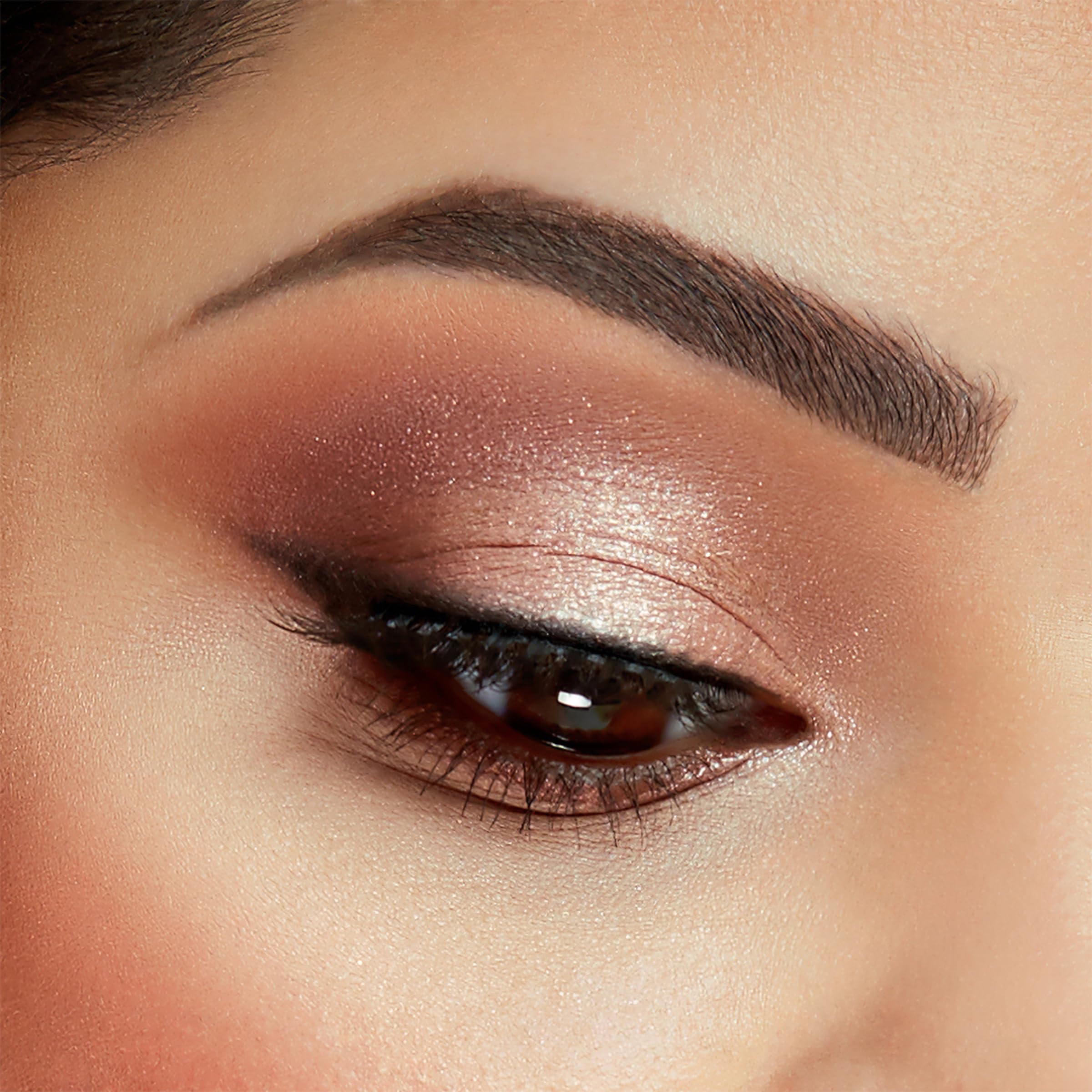 Sigma Beauty Diana Saldana Lidschatten-Palette – 18 einzigartige Lidschattenfarben, ausgewählt von Influencerin Diana Saldana, mit Spiegel