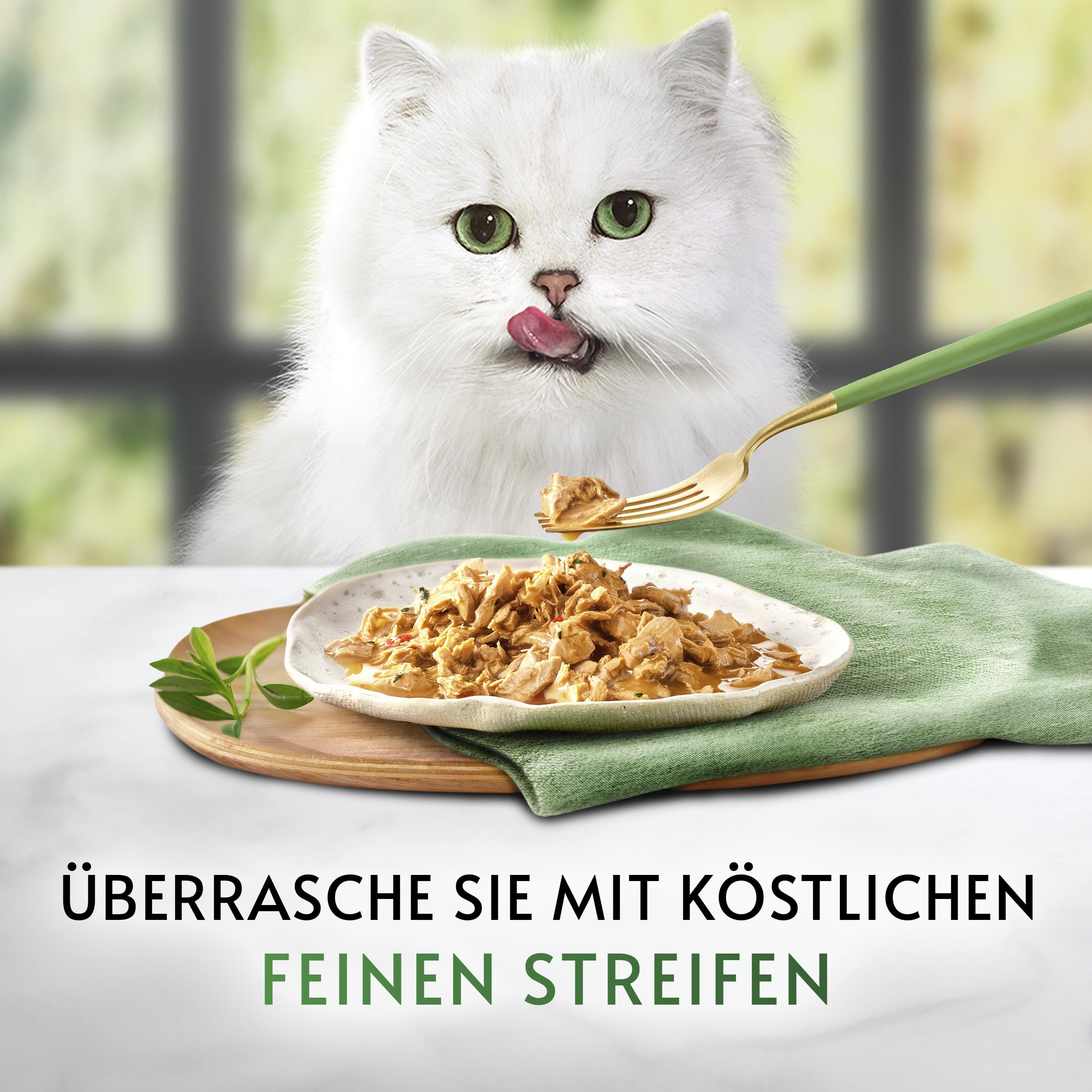 Gourmet Nature's Creations Feine Streifen Katzenfutter nass, reich an Huhn & Truthahn mit Spinat & Gemüse, 12er Pack, 12 x (4x85g)