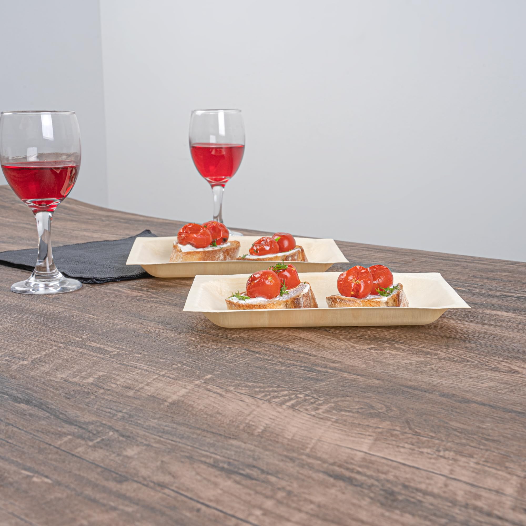Restaurantware - Platos de servir Taipei de 7 x 5.1 pulgadas, 200 platos desechables para fiestas, sostenibles, a prueba de grasa, platos de madera de álamo, resistentes, para fiestas, bodas, camping,
