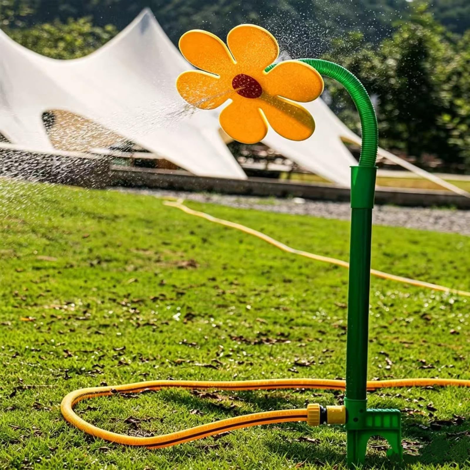 Irrigatore Crazy Daisy,360° Rotating Dancing Flower Fun Garden Sprinkler, adatto per irrigare patii, prato, giardino, idratazione e raffreddamento per cani