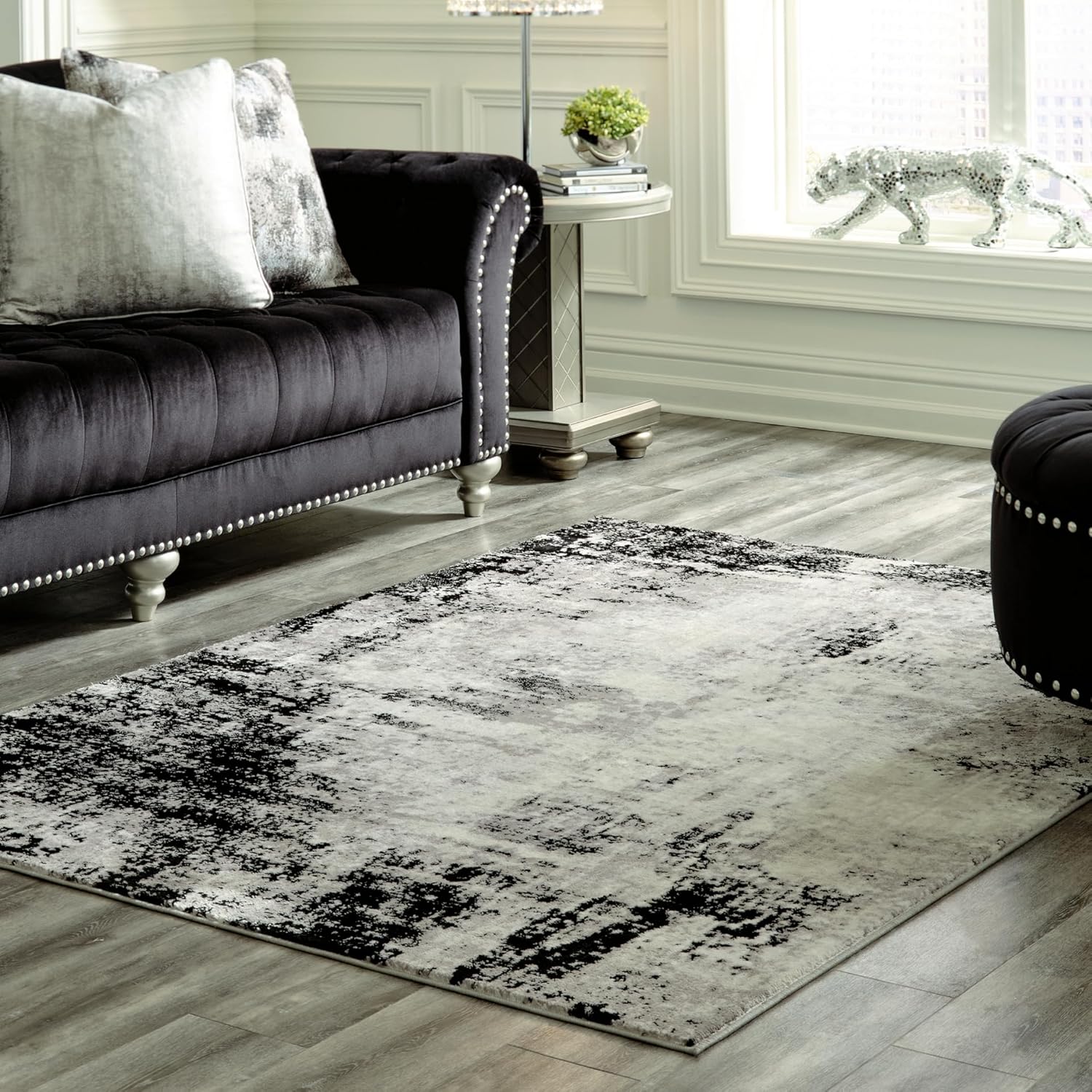 Signature Design by Ashley Zekeman Contemporary 5 x 8 Rug, Black & Light Gray