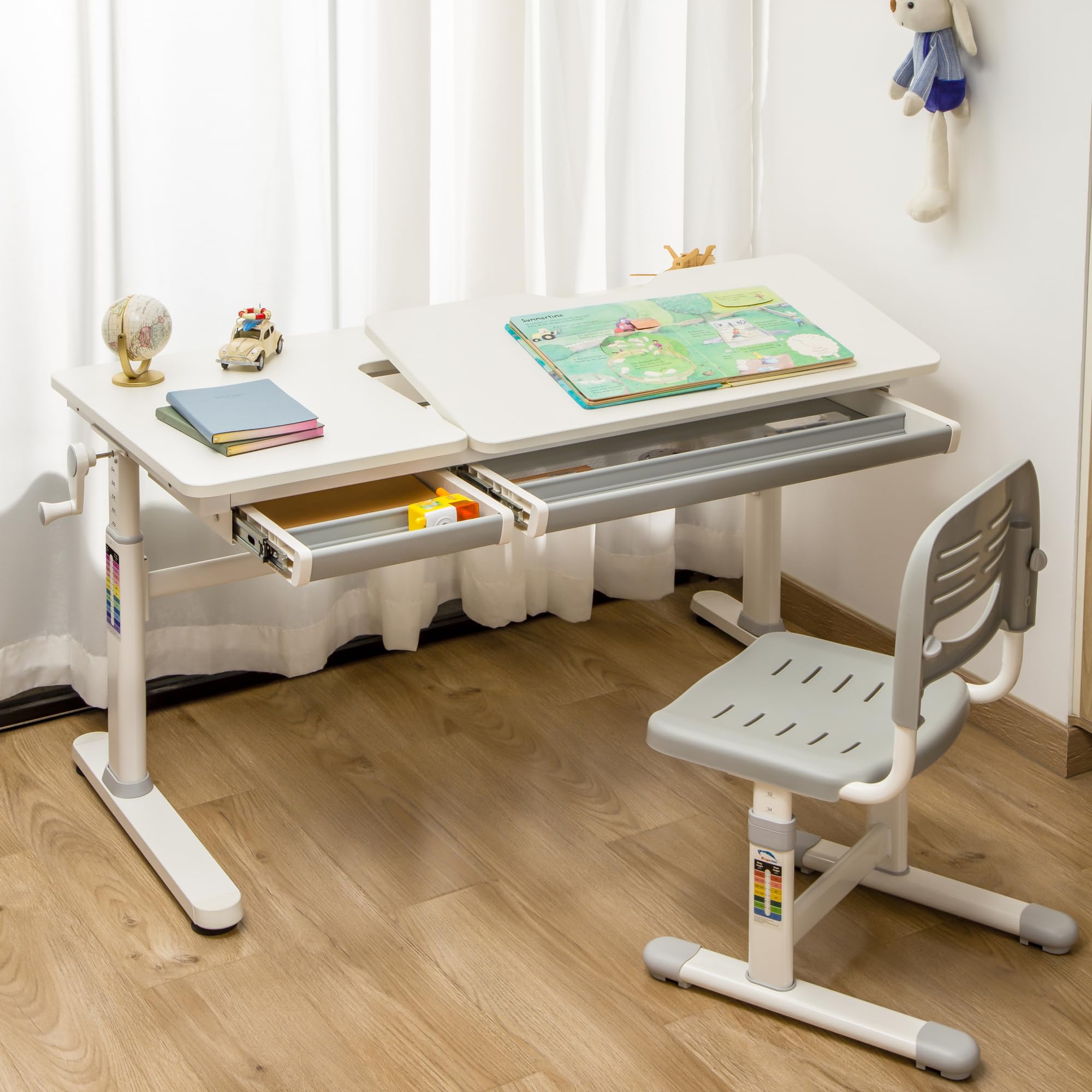 [en.casa] Mesa Escritorio Infantil Sauda Mesa para Niños Regulable en Altura (54-76 cm) con Manivela Extraíble Tablero Inclinable y Gancho para Mochila Aglomerado Metal 120 x 60cm - Gris y Blanco