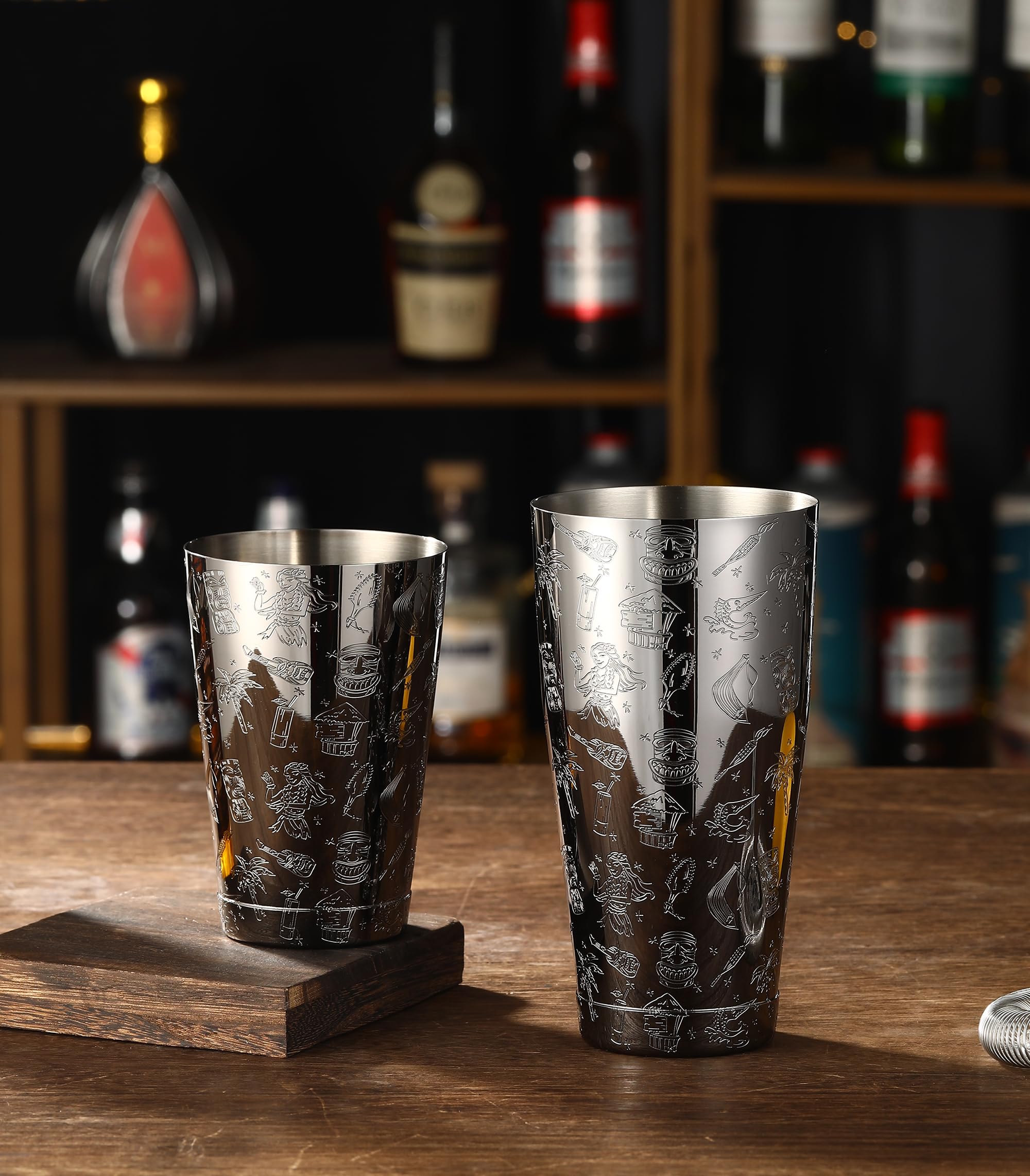 Shaker Boston ponderato per cocktail inciso con immagini Tiki (grafica nera Tiki)