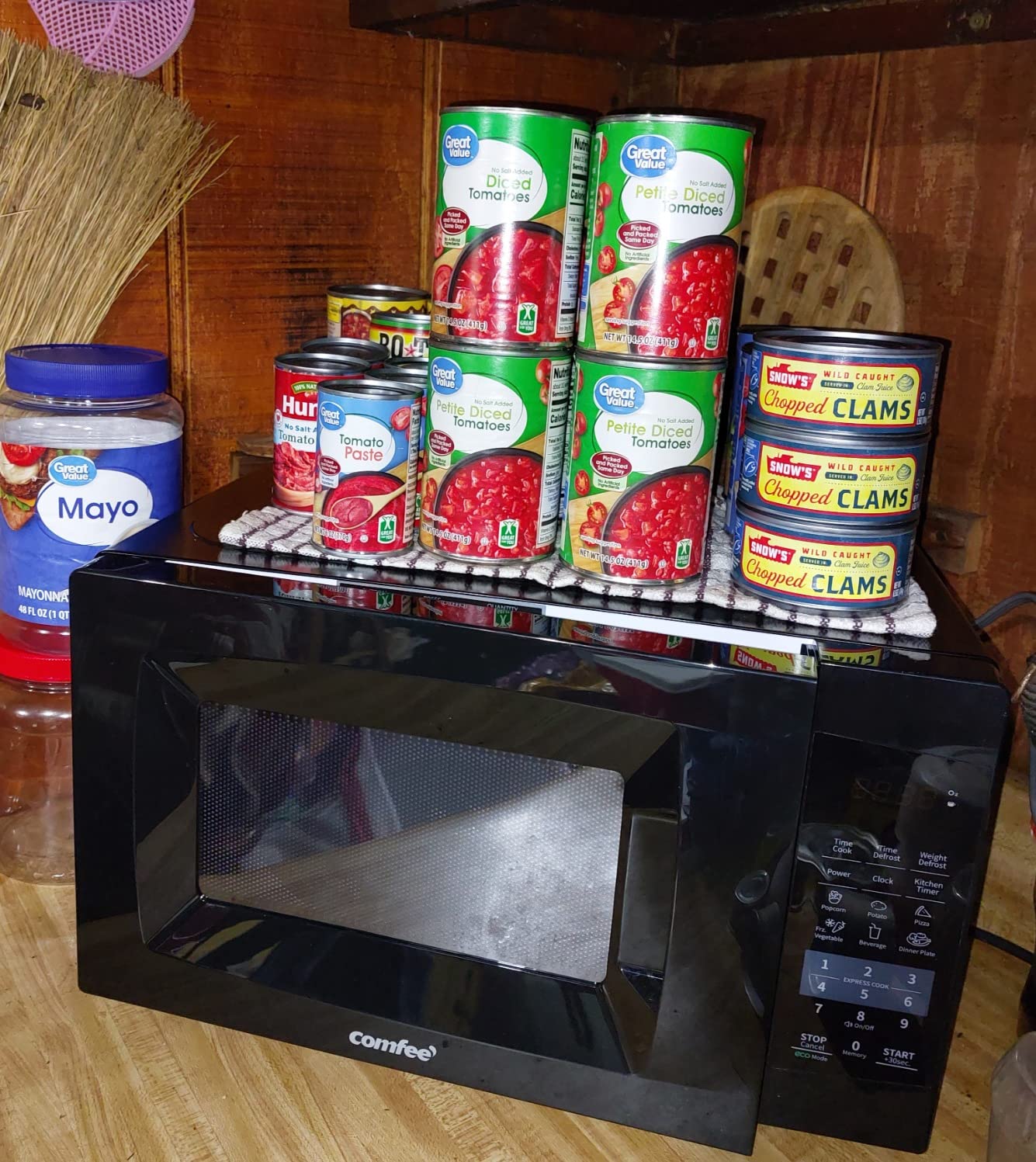 14/mo Finance COMFEE' EM720CPLPMB Countertop Microwave Oven with