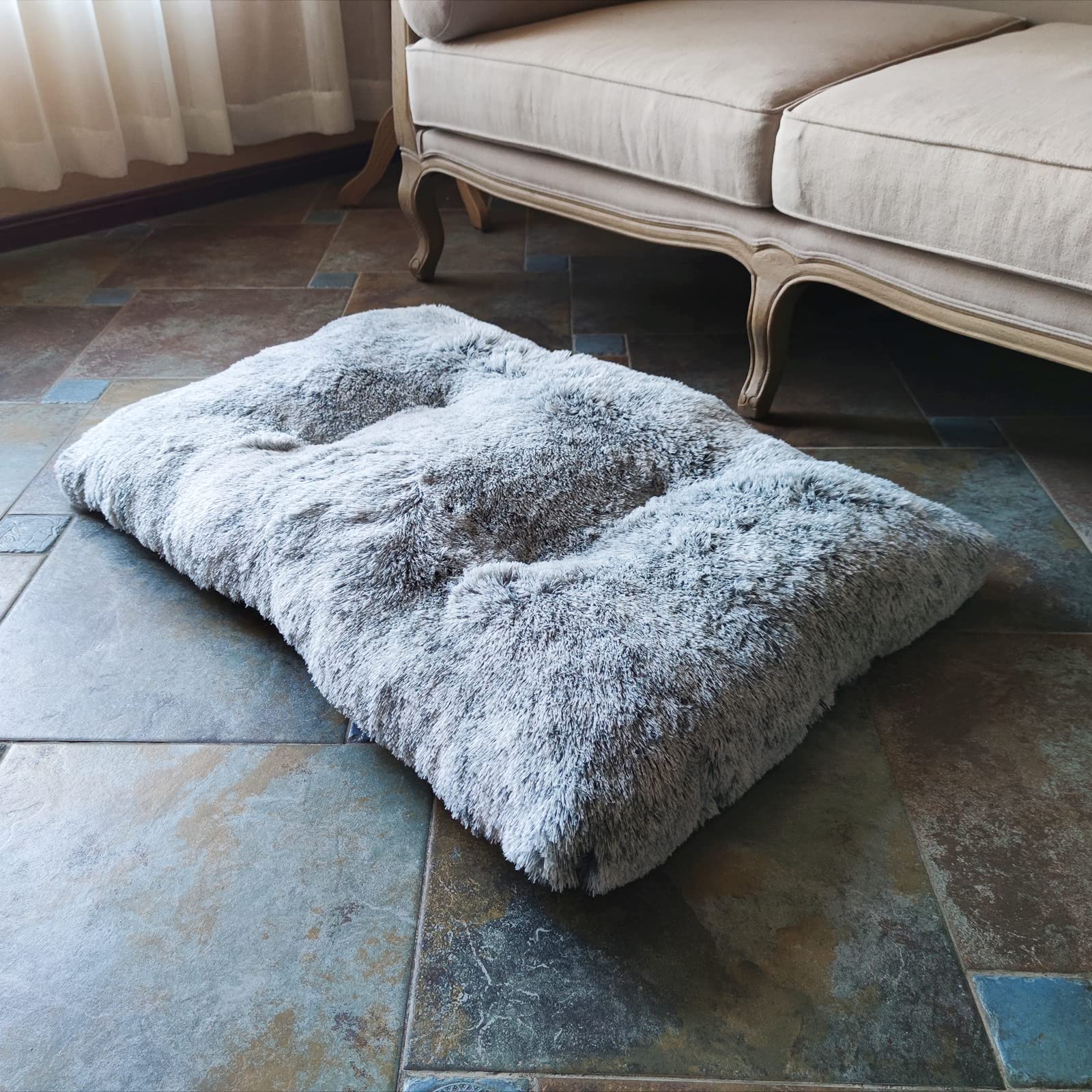 Coohom Deluxe Plush Dog Bed Pet Cushion Crate Mat,Washable Pet Bed for Medium Large X-Large Dogs and Dogs Crates(X-Large, Light Grey)