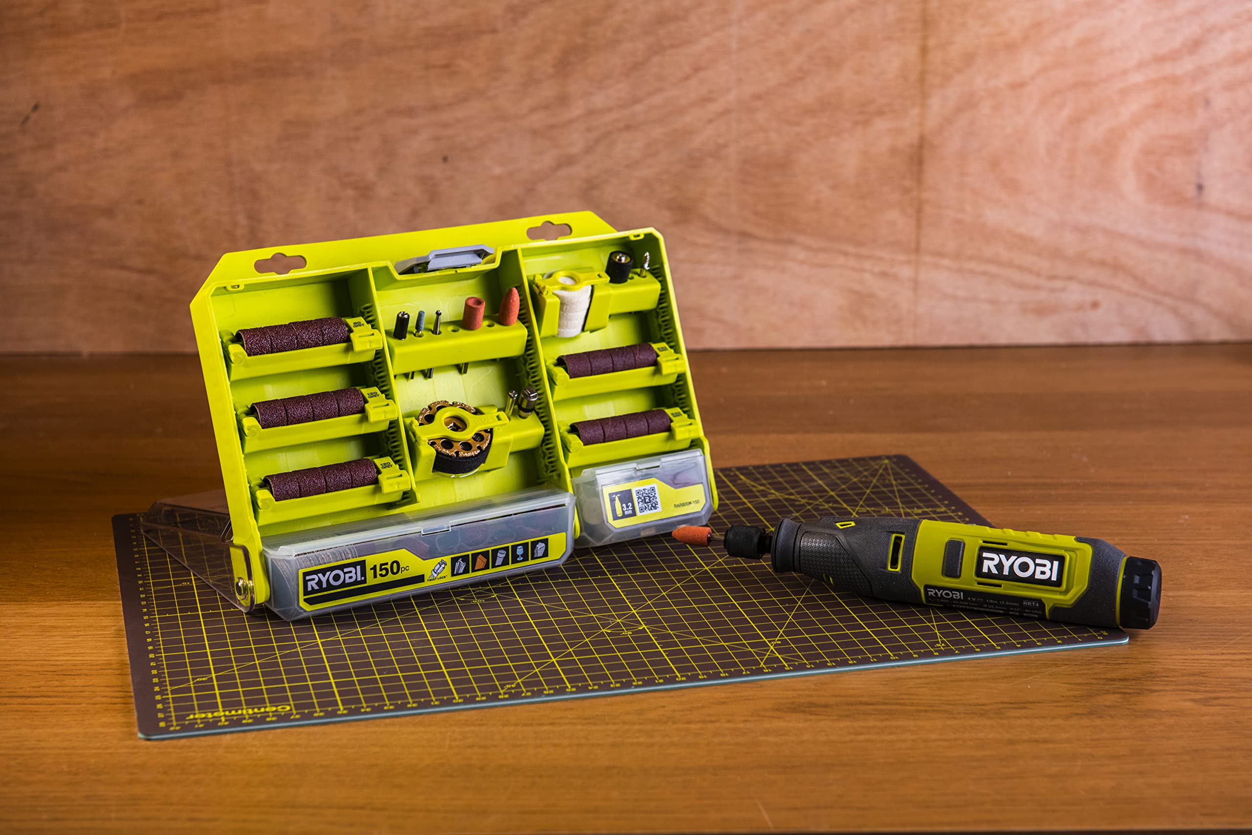 RYOBI - Coffret 150 Accessoires RYOBI - Twist Lock pour Mini-Outil - Changement Rapide - Coupe, Ponçage, Polissage & Gravure - Complet & Polyvalent - RAR800K-150