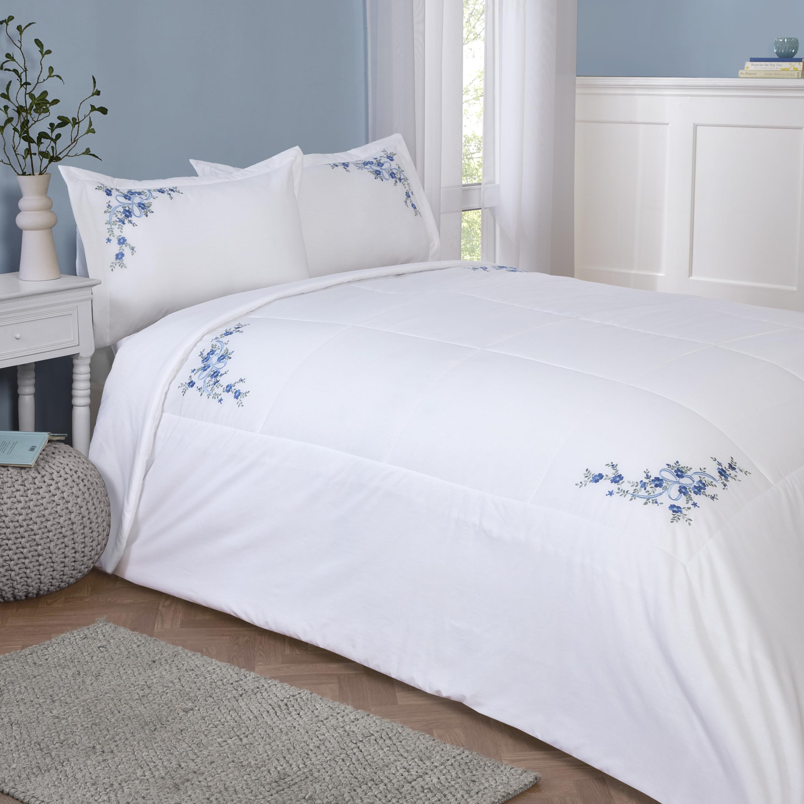 Rapport Home Floral Bedspread - Floral Ribbon Bedspread with Pillow Shams (254x254cm)