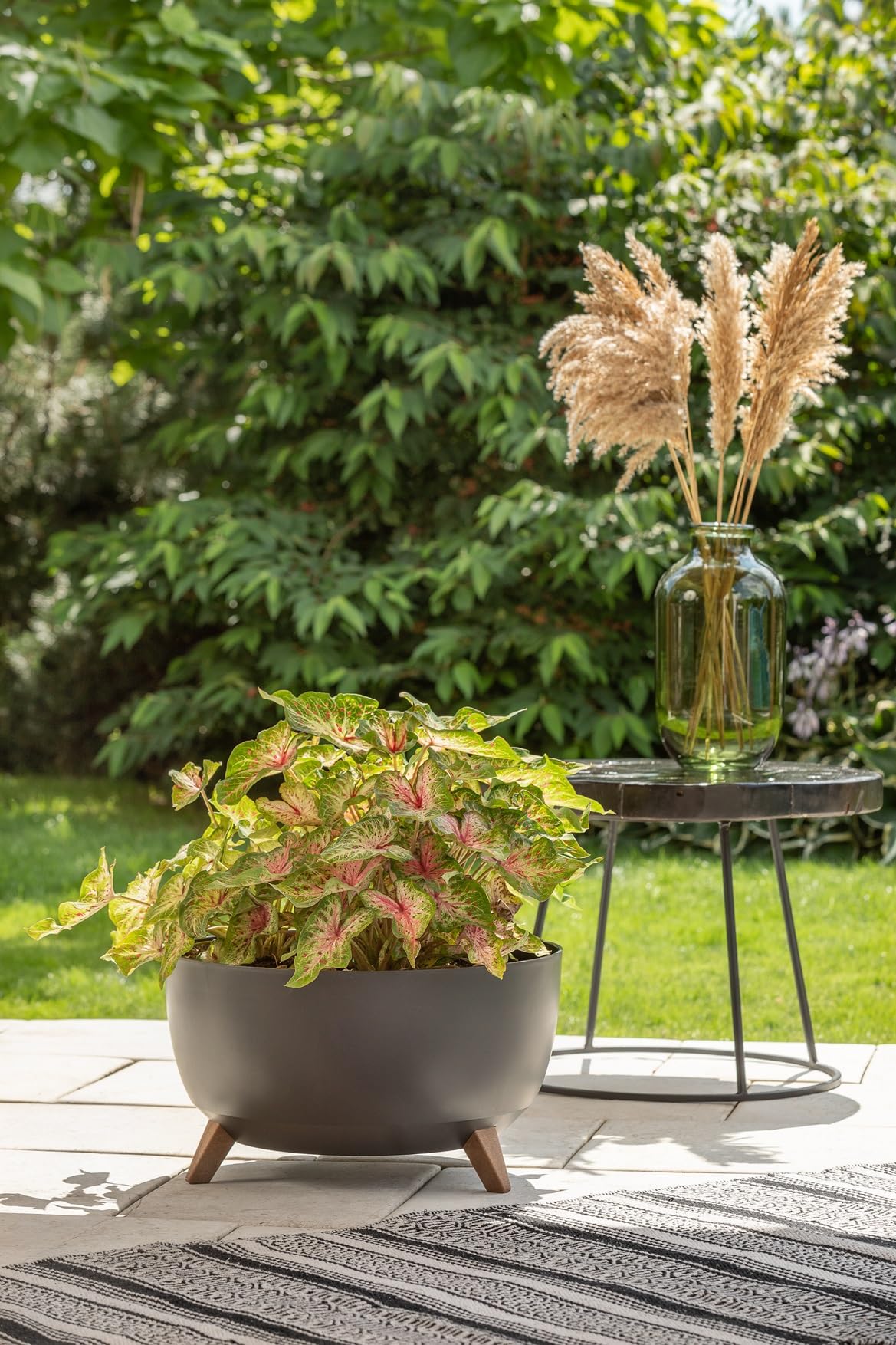 Tymar Vaso per rinvaso grande con piedistalli, vaso per fiori da esterno, vaso grande per fiori, vaschetta per fontana solare, vaso rotondo da terrazzo_Roma ((2pack) Beige; ø 47 cm)