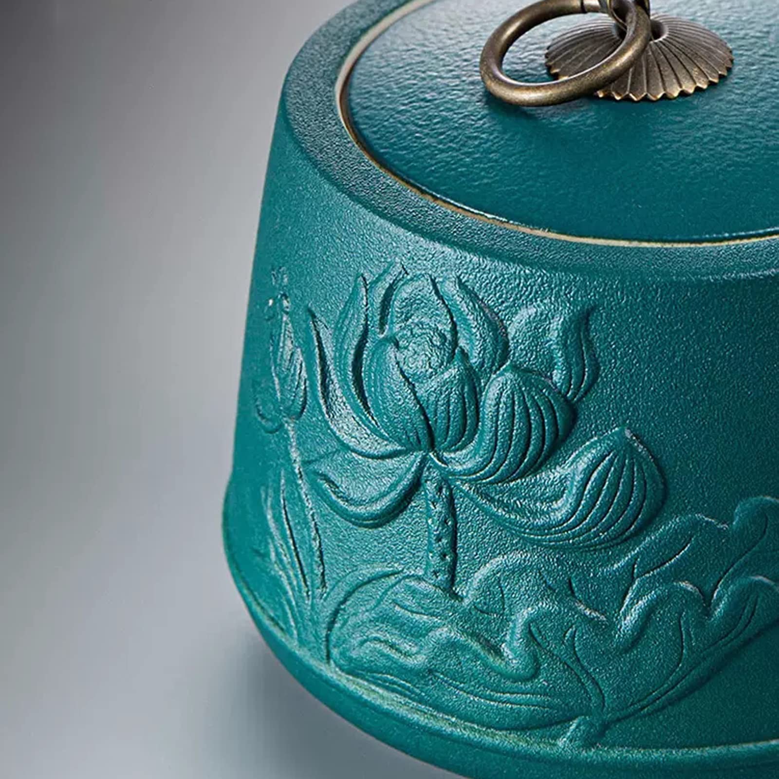 Pudełko na herbatę Porcelanowy pojemnik na herbatę sypaną, matowy ceramiczny z uszczelnioną pokrywką, tłoczone liście i kwiaty lotosu 830 ml Hermetyczny