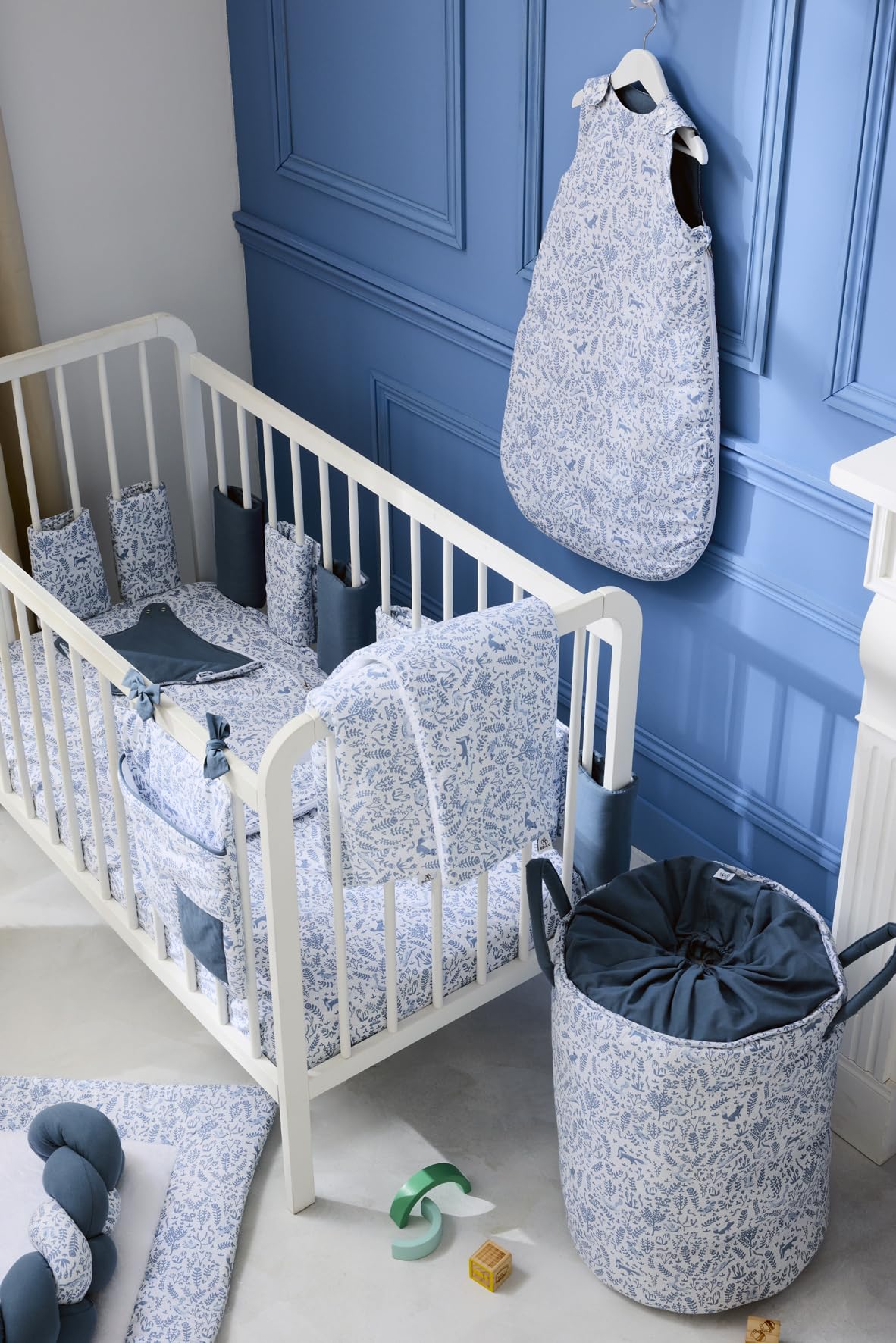 BB&Co Couverture Luxe Forêt enchantée - Microfibre Ultra Douce & ouatinée – Dès la Naissance – Verso en Popeline de Coton imprimée – Cocon de Chaleur idéal pour l’Hiver