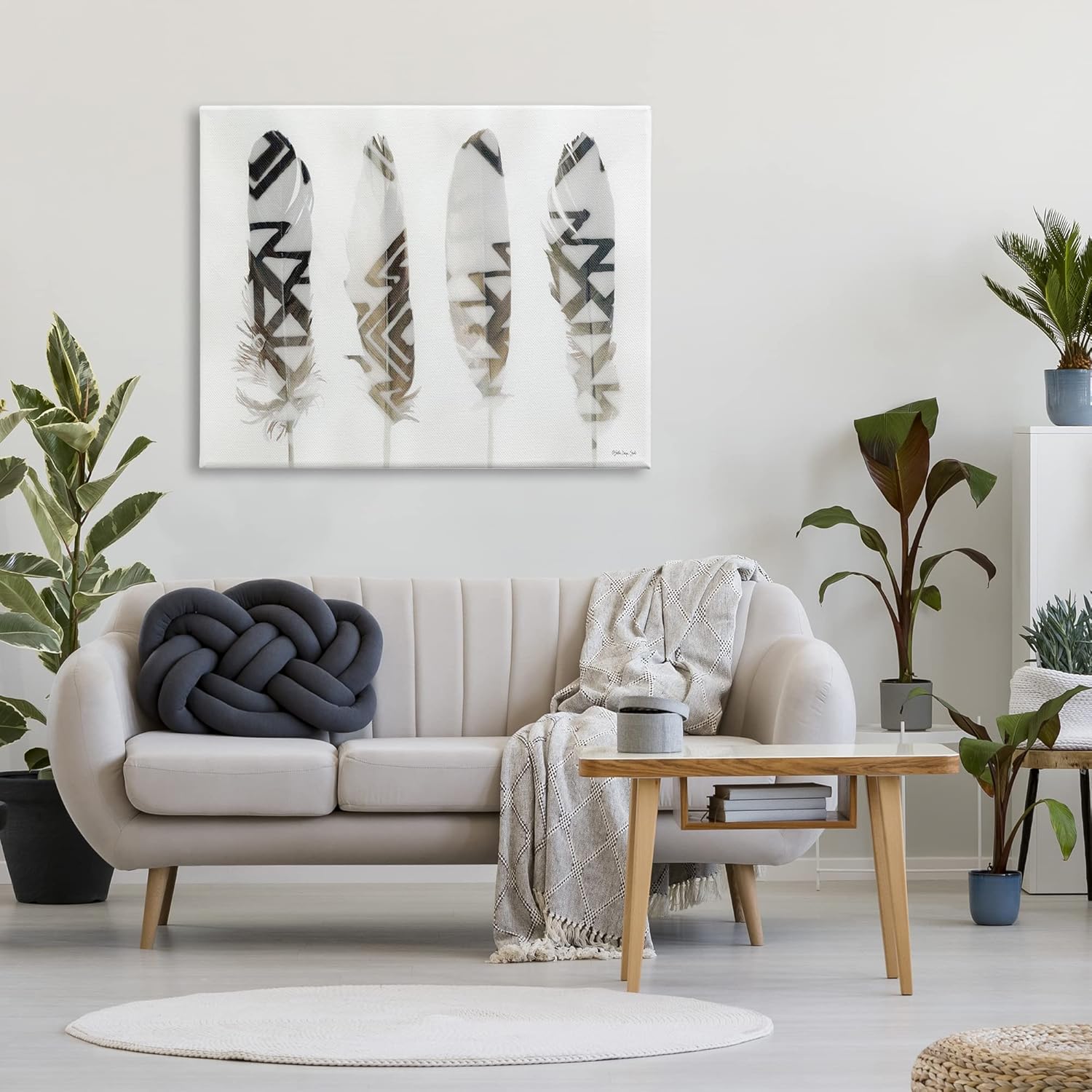 Stupell Industries Modern Bird Feather Photograph Geometric Aztec Pattern Abstract, Designed by Stellar Design Studio Wall Plaque, 15 x 10, White