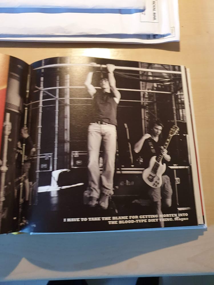 The Swing Of Things Twenty Years With A-ha: Amazon.co.uk