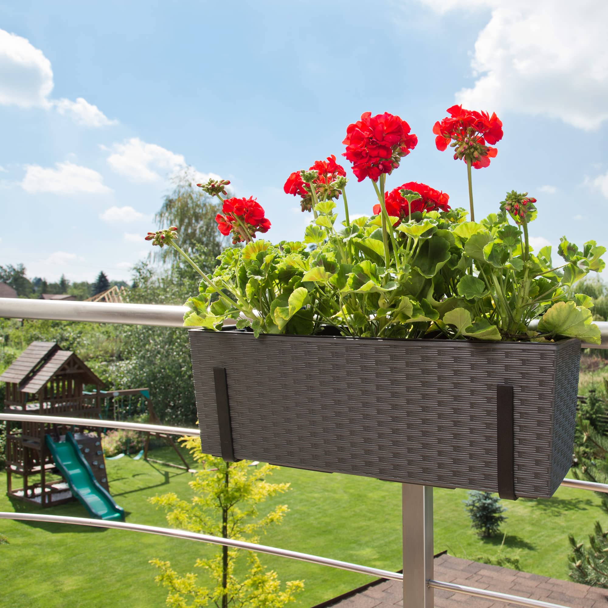 Fioriera da balcone in plastica. Col. panna. Dimensioni 40x20x17,5 cm