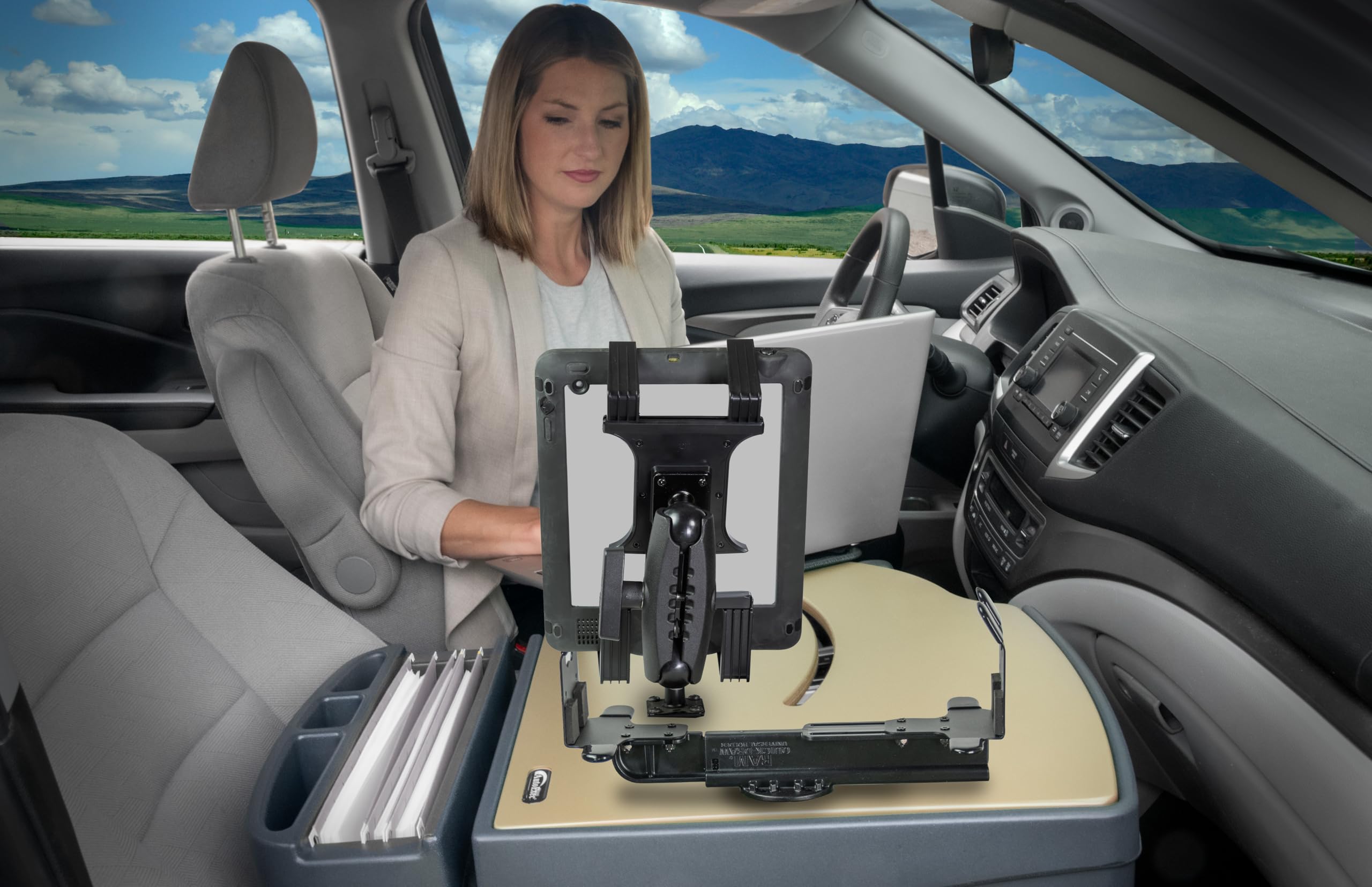 AutoExec Roadmaster - Scrivania da Auto per postazione di Lavoro e Ufficio Mobile, Modello Mojave, con invertitore di Potenza da 400 Watt, Supporto per Tablet e Supporto Stampante