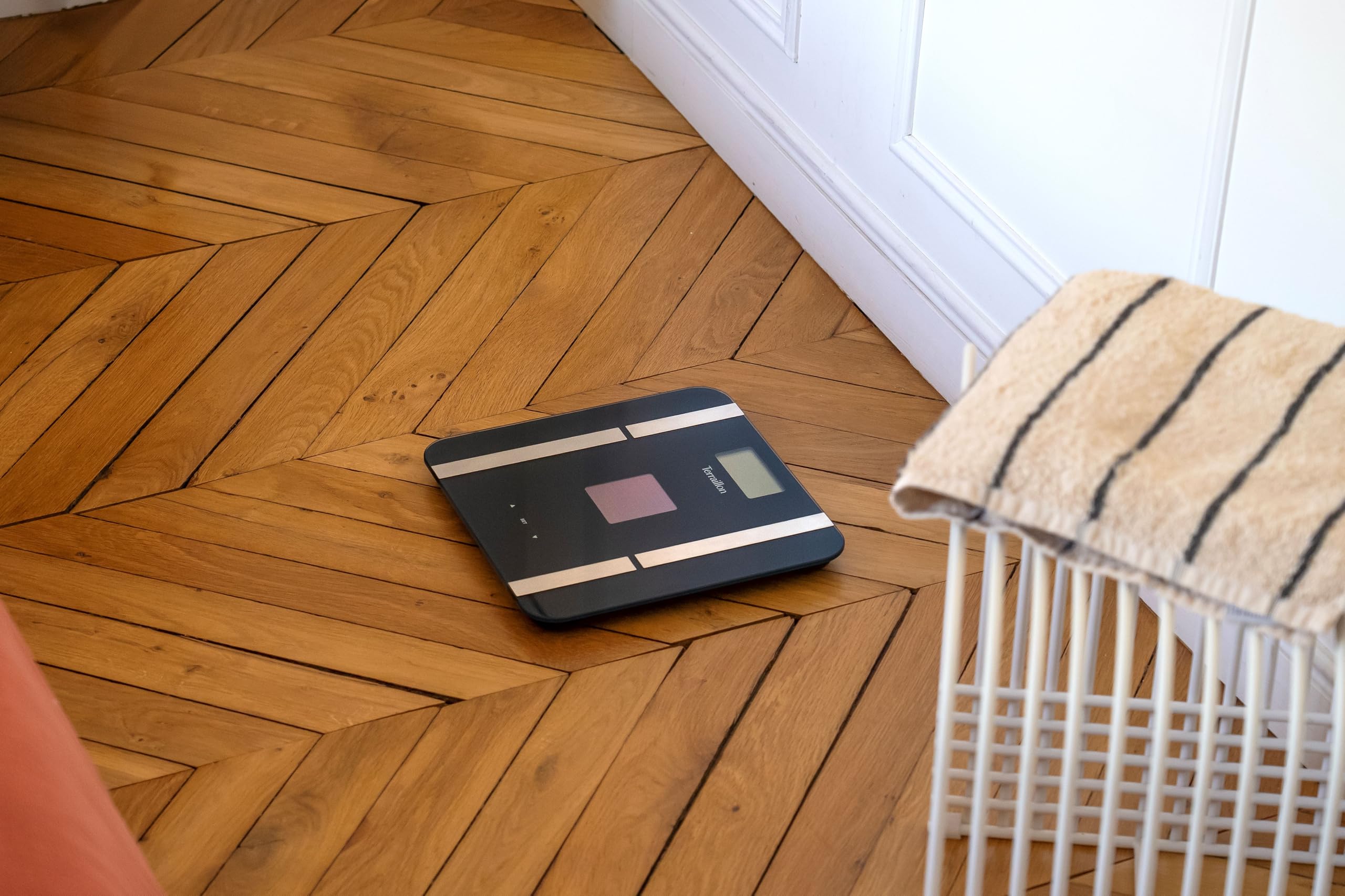 TERRAILLON Balance Pese Personne Solaire, sans piles SUN POWER FIT | Alimentation énergie solaire et lumière artificielle, Sans piles ni batterie, Impédancemètre, Jusqu'à 180 kg, Précision 100g