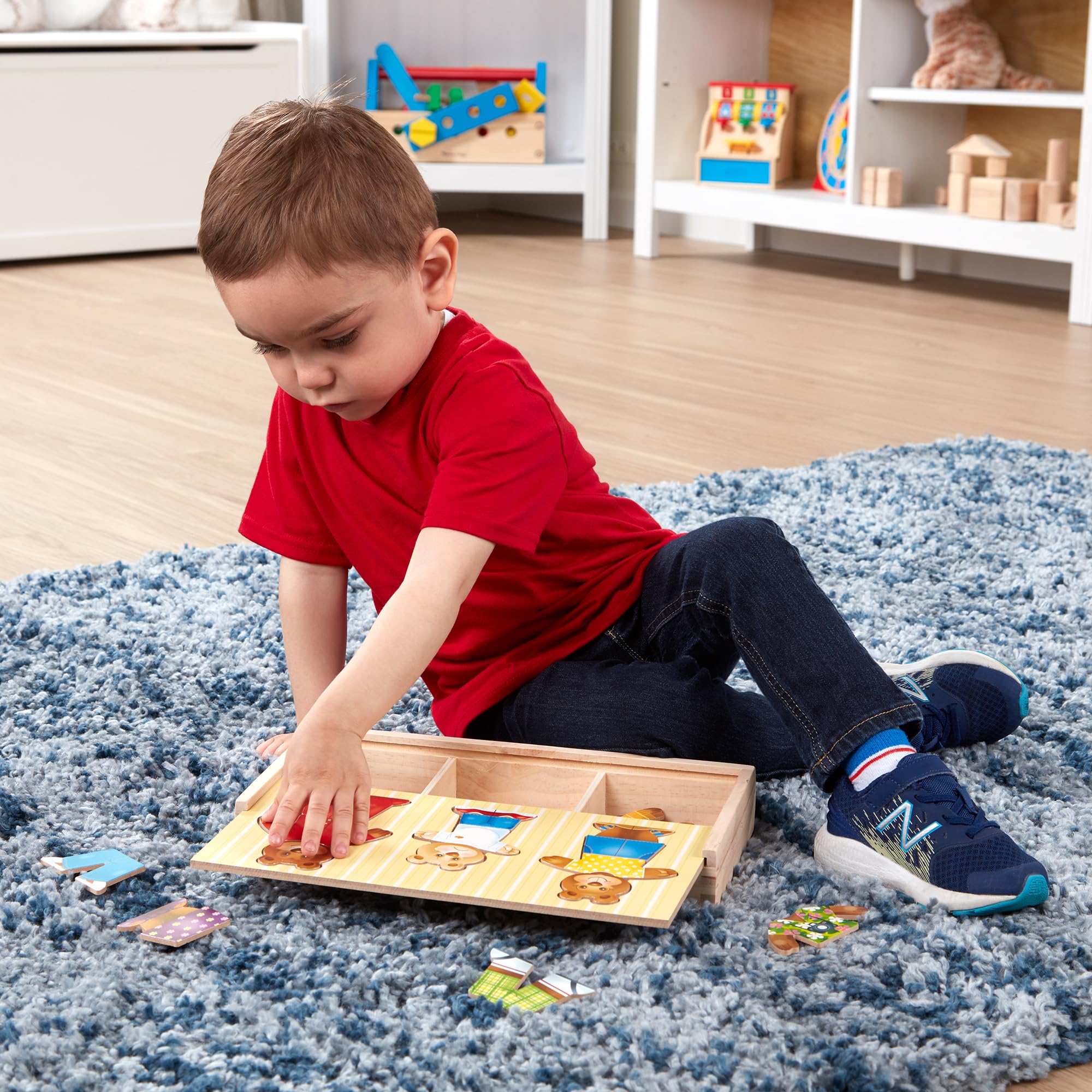 Melissa & Doug 3770 Mix 'n Match Wooden Bear Family Dress-Up Puzzle With Storage Case (45 pcs)