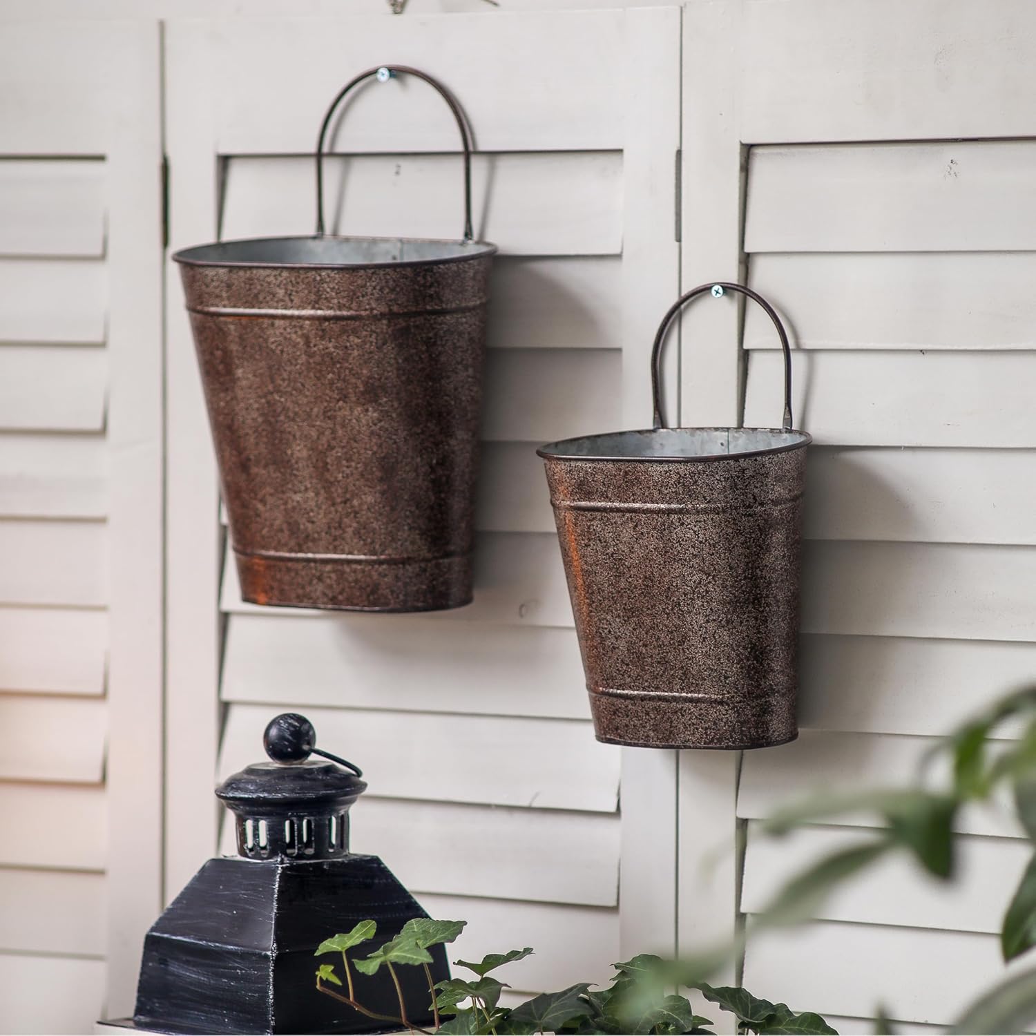 SOFE Set of 2 Vintage Oval Galvanized Wall Planter Basket - Decorative Hanging Wall Flower Pot - Farmhouse Garden Metal Wall Vase for Country Home Living Room