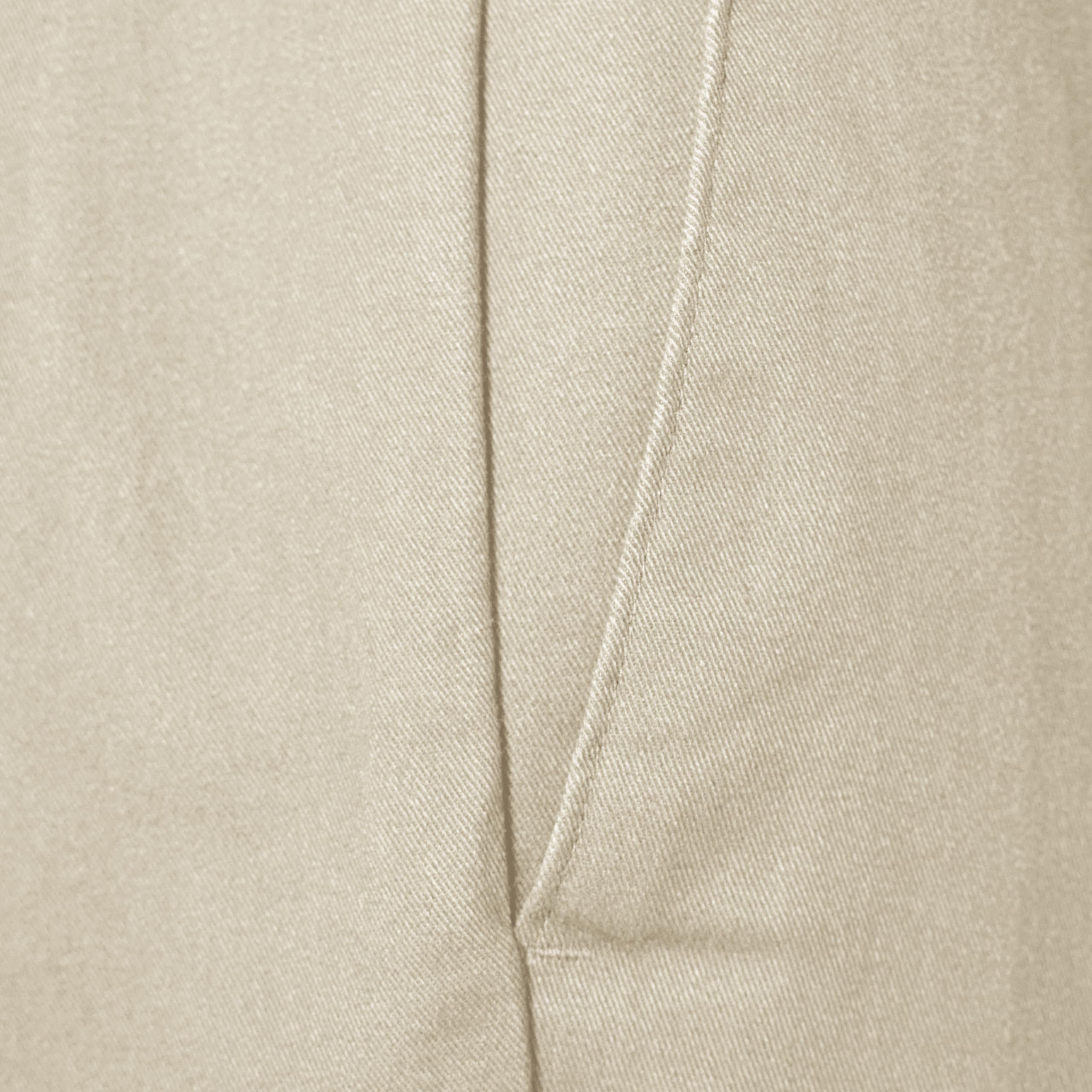 Amazon Essentials Men's Slim Fit Wrinkle-Resistant Flat-Front Work Chino Trousers — view 6