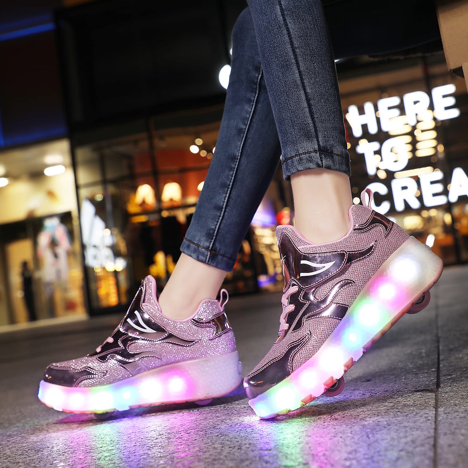 Junge Mädchen LED Leuchtend Schuhe mit Doppelt Rollen Ultraleicht Einziehbar Outdoor Sportschuhe 7 Farbe Farbwechsel Blinkschuhe Skateboardschuhe Gymnastik Sneaker Halloween Weihnachten Karneval