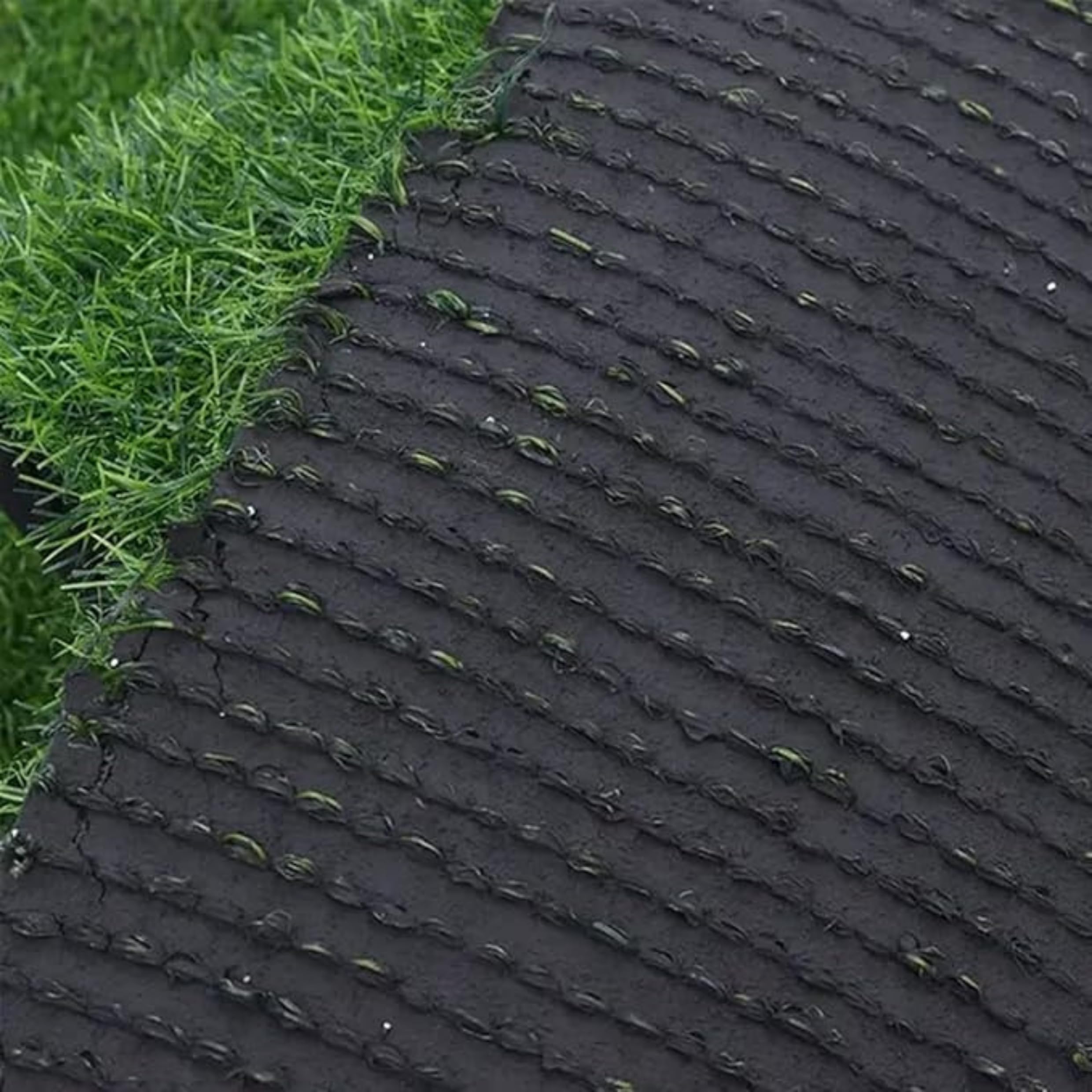 Prato Sintetico Erba Finta da Esterno Giardino Realistica Tappeto Erboso 25 mm Anti UV Atossico Drenante Ideale per Piscina,Terrazzo,Aree Giochi (1x1mt)