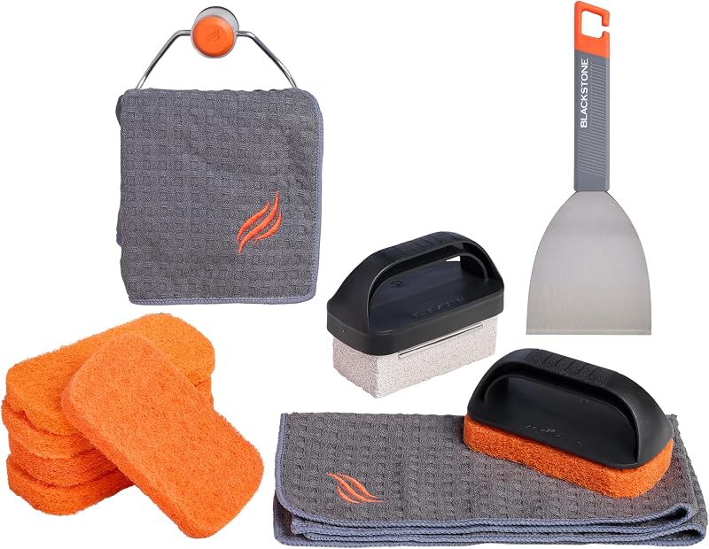 Kit de accesorios de limpieza de planchas Blackstone® OTG Deluxe de 13 piezas | Raspador Blackstone® 6276, mango de almohadilla de fregado, almohadillas de fregado, mango de ladrillo, ladrillo de limpieza, soporte magnético para toallas y (2) toallas