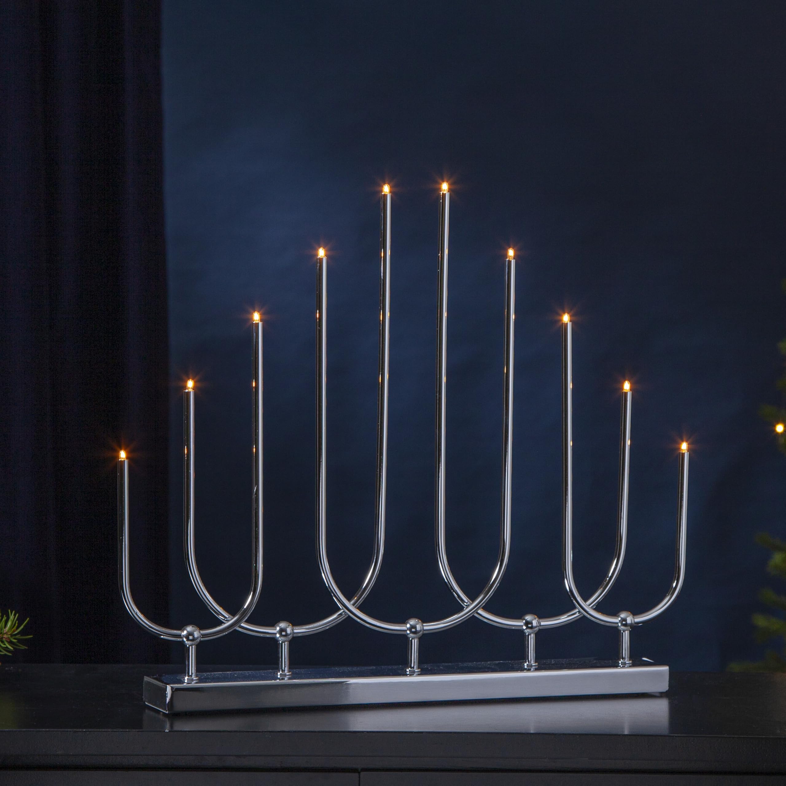 Fensterleuchter Novum von Star Trading, Kerzenständer mit 10 Glühbirnen E5 warmweiß, Weihnachtsdeko aus Metall in Chrom, Kabelschalter, Länge: 46 cm