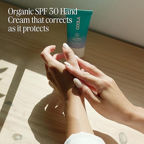 Miniatura 2 de COOLA Crema de manos antienvejecimiento con SPF 30, protector solar probado por dermatólogos, mantequilla de semillas de mango, vitamina E, árnica