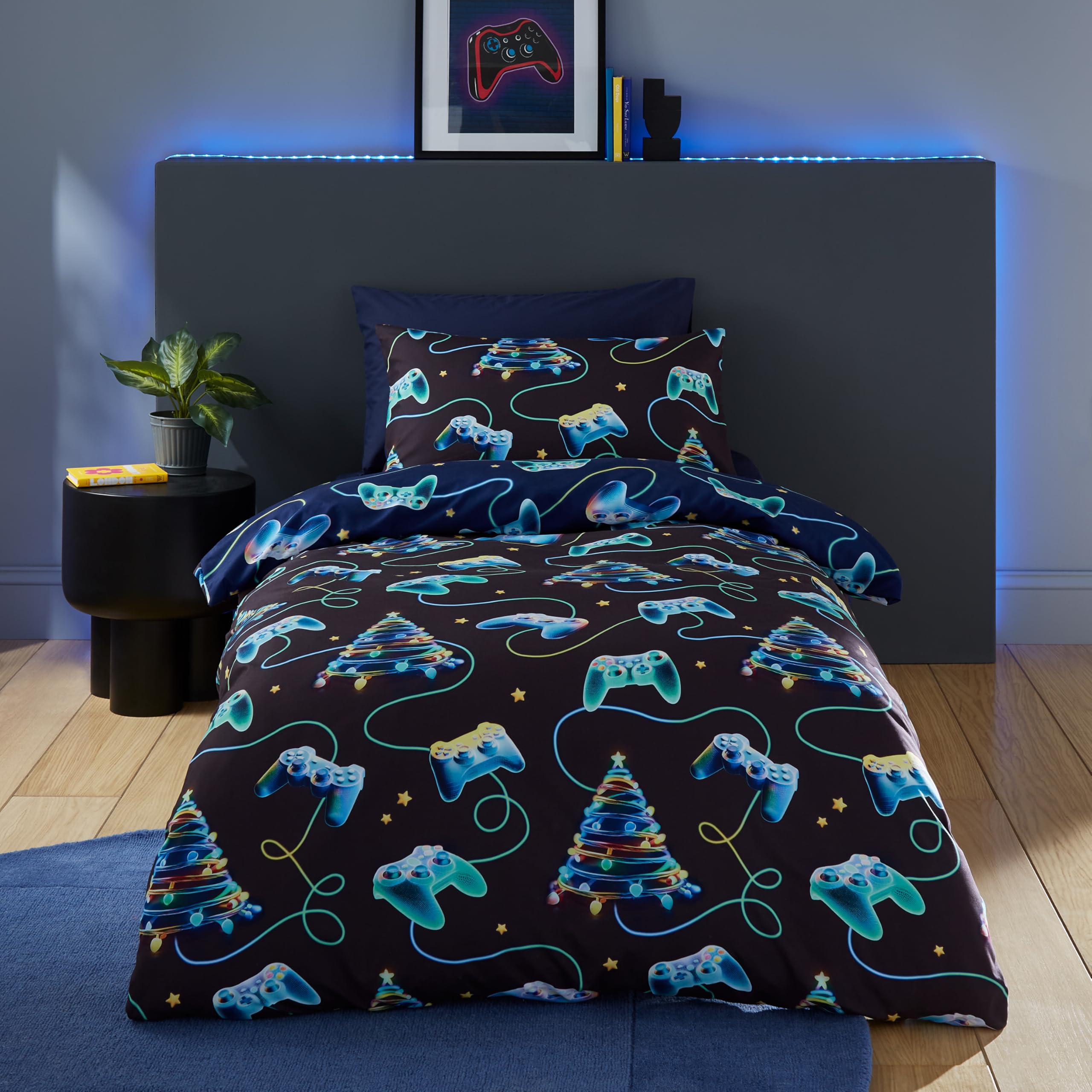 Catherine Lansfield Christmas Gamer So Soft Reversible Single Duvet Cover Set with Pillowcase Navy Blue