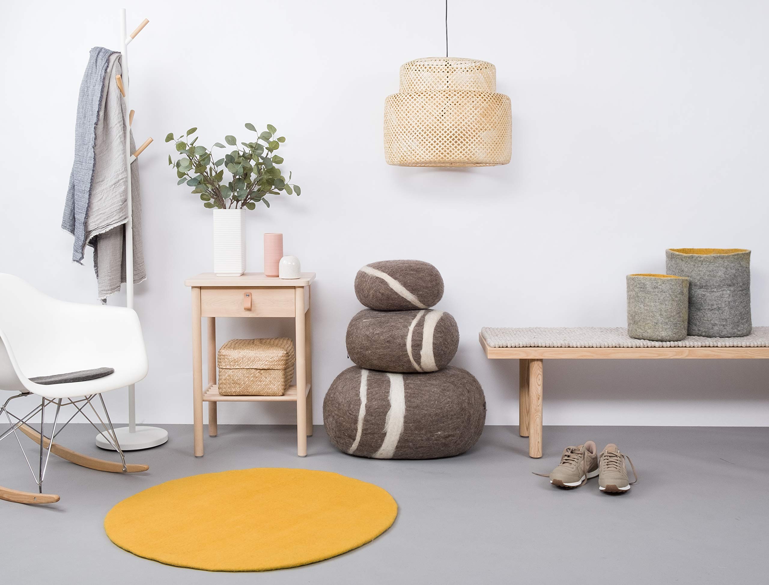 myfelt Alwin - Filz Kieselstein, Meditationskissen, Yogakissen, Dekokissen, Pouf, Hellbraun rund - Größe S