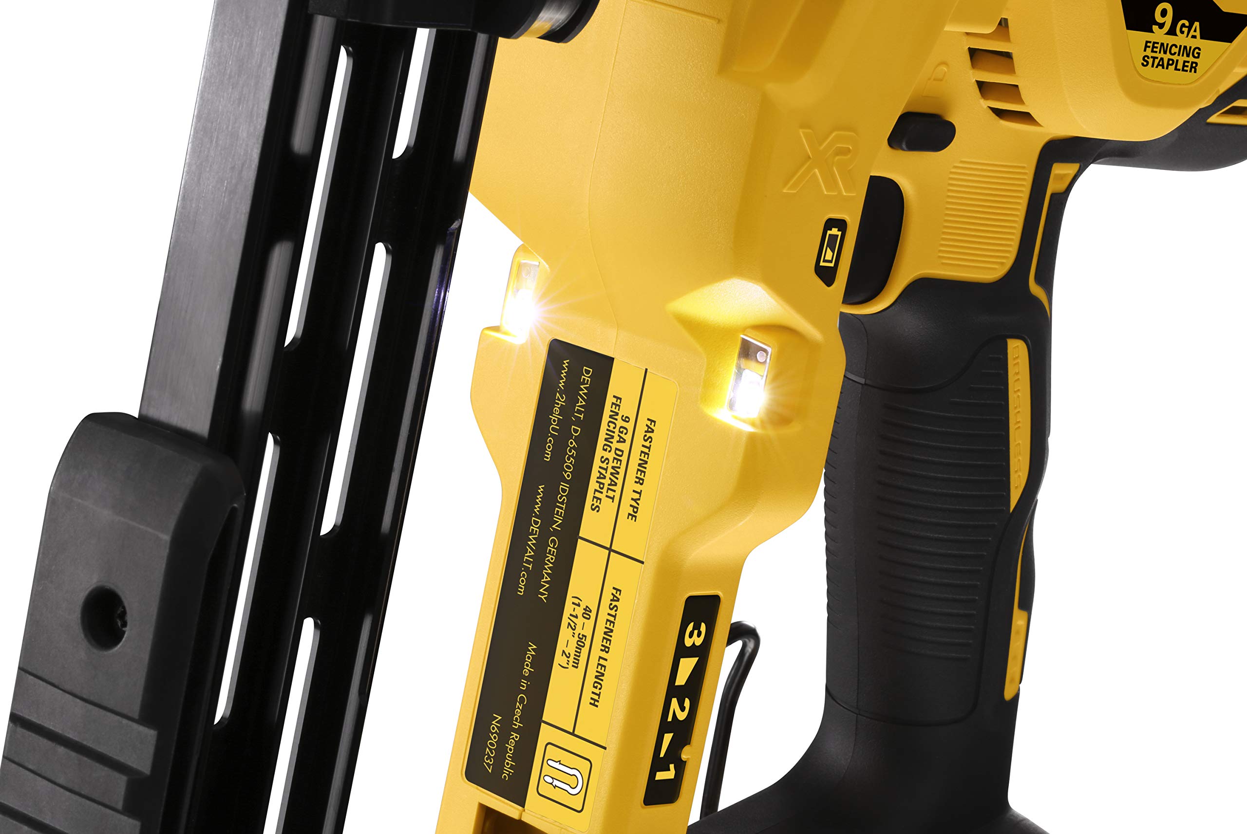 DeWalt DCFS950P2 - QW - Grapadora de Cercas sin escobillas XR 18V con 2 baterías Li - Ion 5Ah para Grapas galvanizadas G12 de 3,7mm diámetro y 50mm Largo. Incluye maletín, 90 W, 18 V, Amarillo