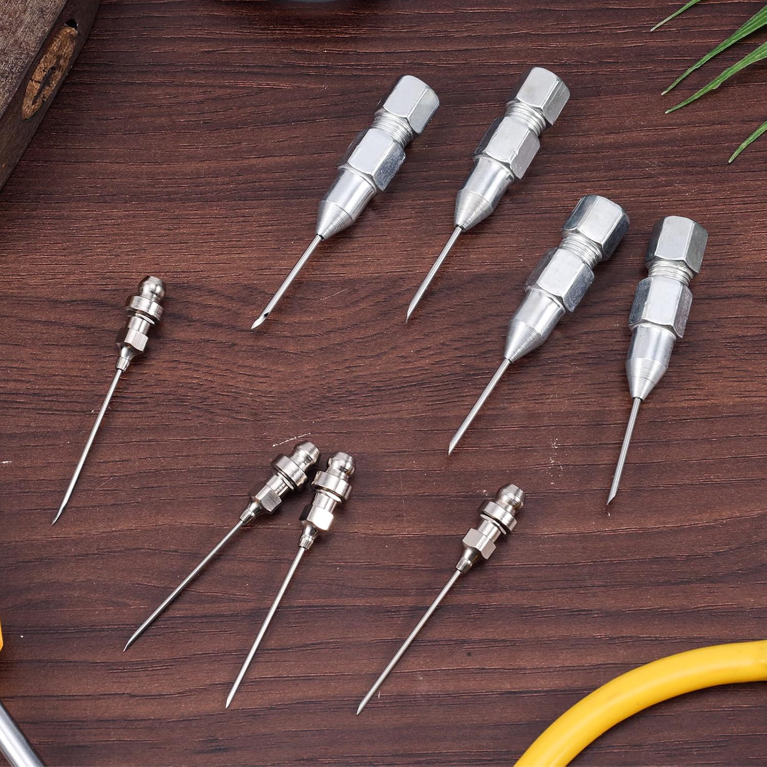 Condition photo showing New/Like New for 4pcs grease needles & 4pcs needle point tip grease fitting adapter tools, used in narrow space & deep hole dispenser detachable greasy gun needle coupler kit nozzle accessories for greasy injection