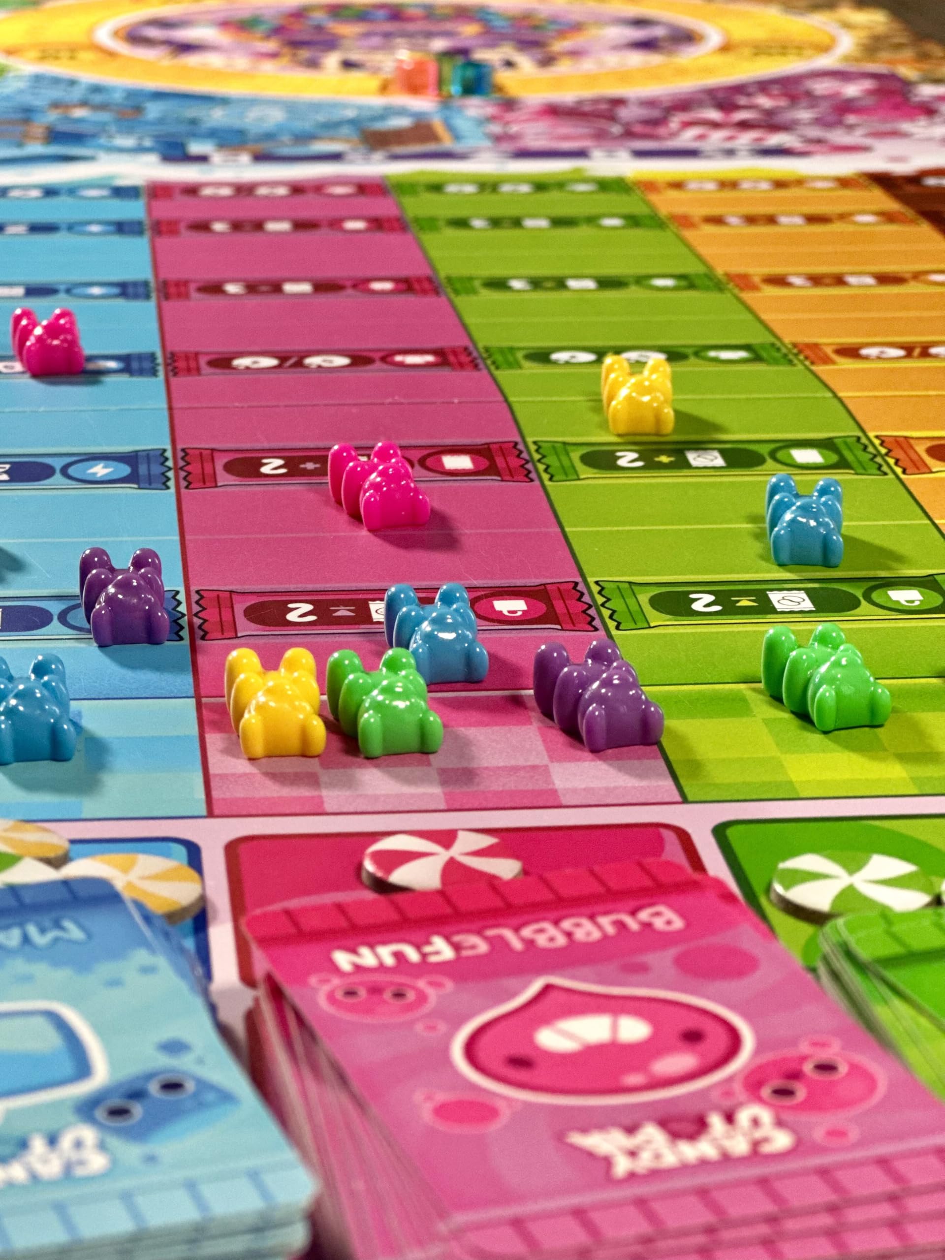 Giochi Uniti - Candy Utopia– Gioco da tavolo, 2-5 Giocatori, 12+ Anni, GU863, Edizione italiana