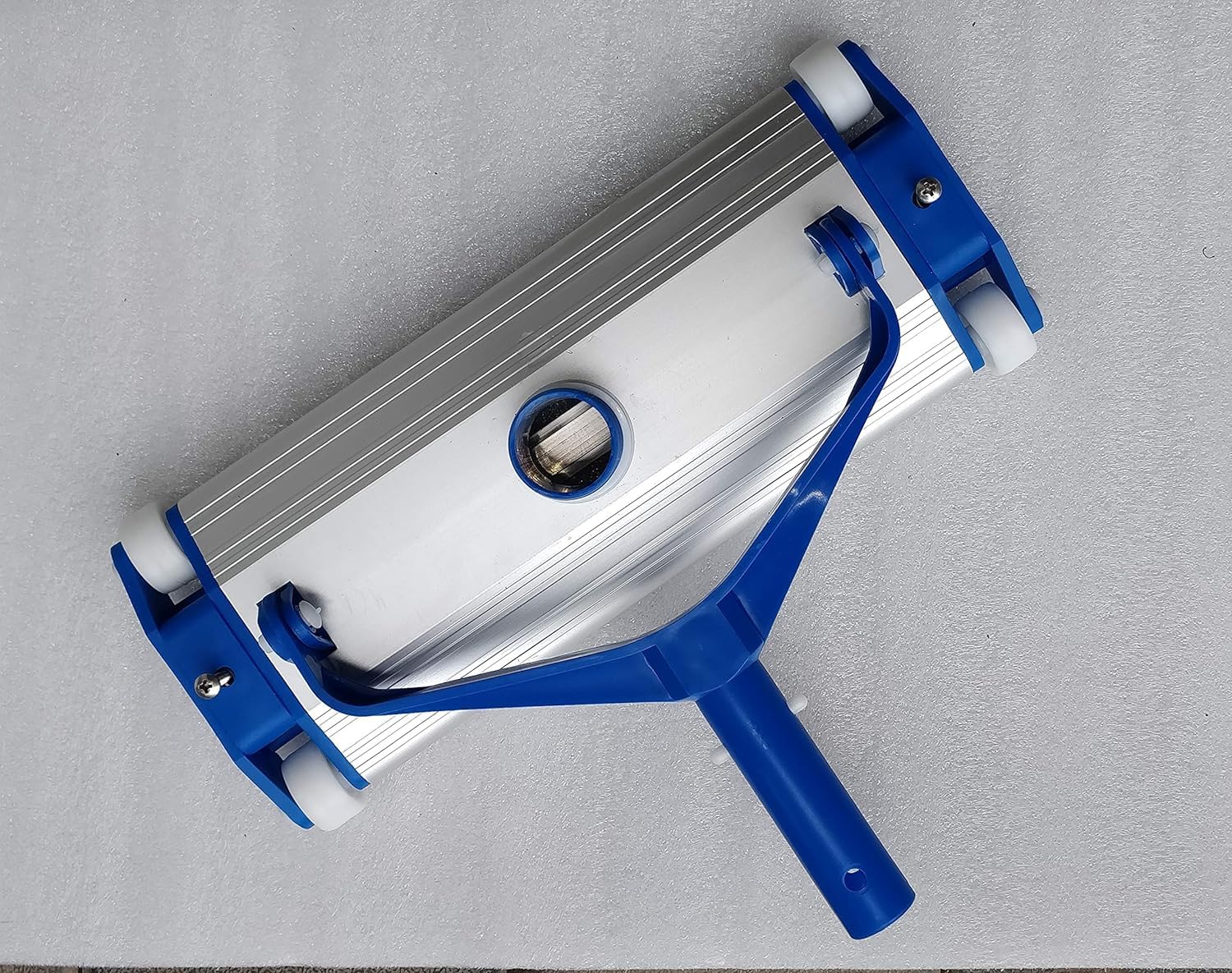 Flaner Heavy Duty 13.5 INCH Flexible Aluminium Weighted Swimming Pool Vacuum Head on Wheels-image-47