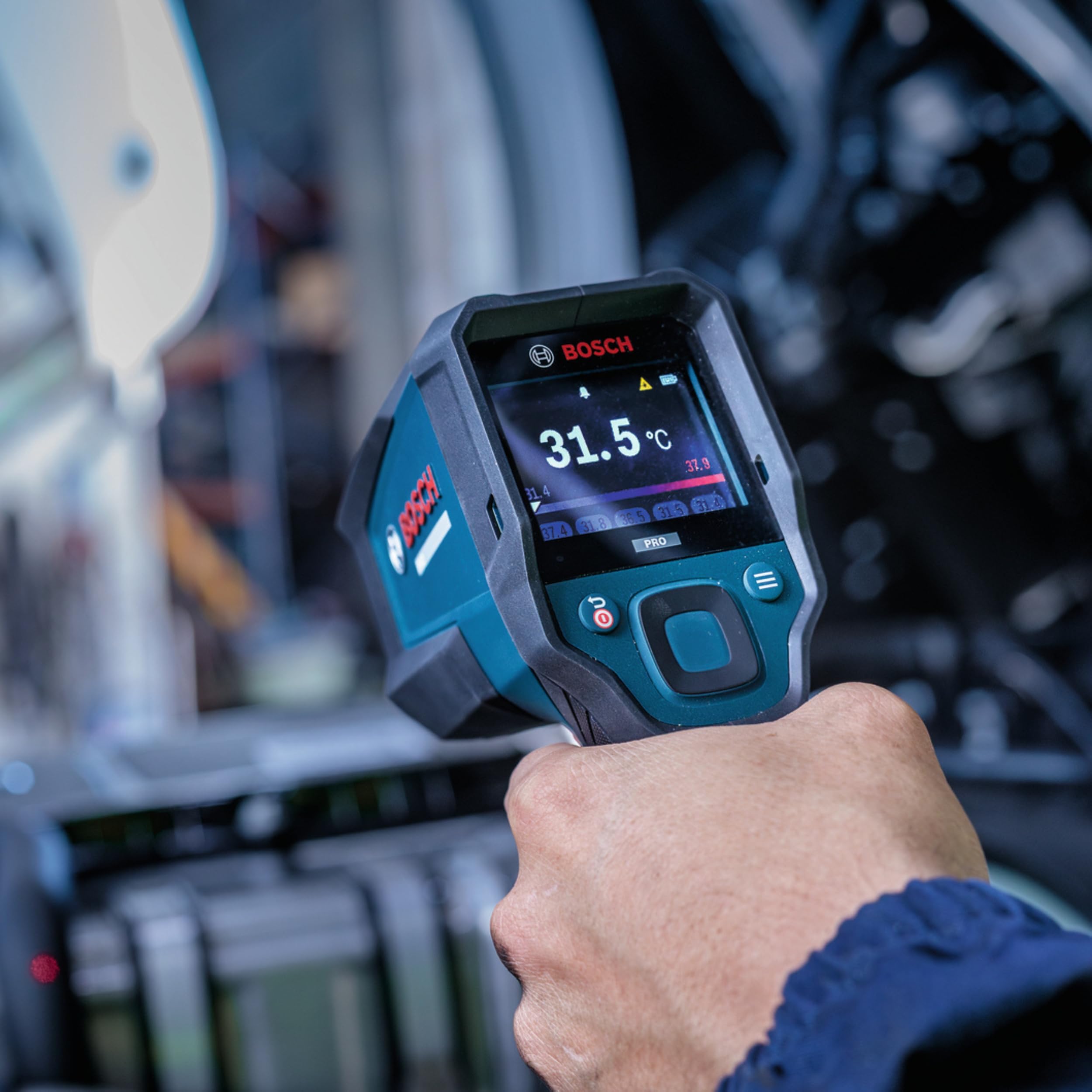Bosch PRO GIS12V‑700‑14 Infrarot‑Thermometer, großes Grafik‑Display, IP54, 2 m Sturzschutz, Dual‑Power, inkl. Batterieadapter & AA‑Batterien – präzise Temperaturmessung im Profi‑Bereich