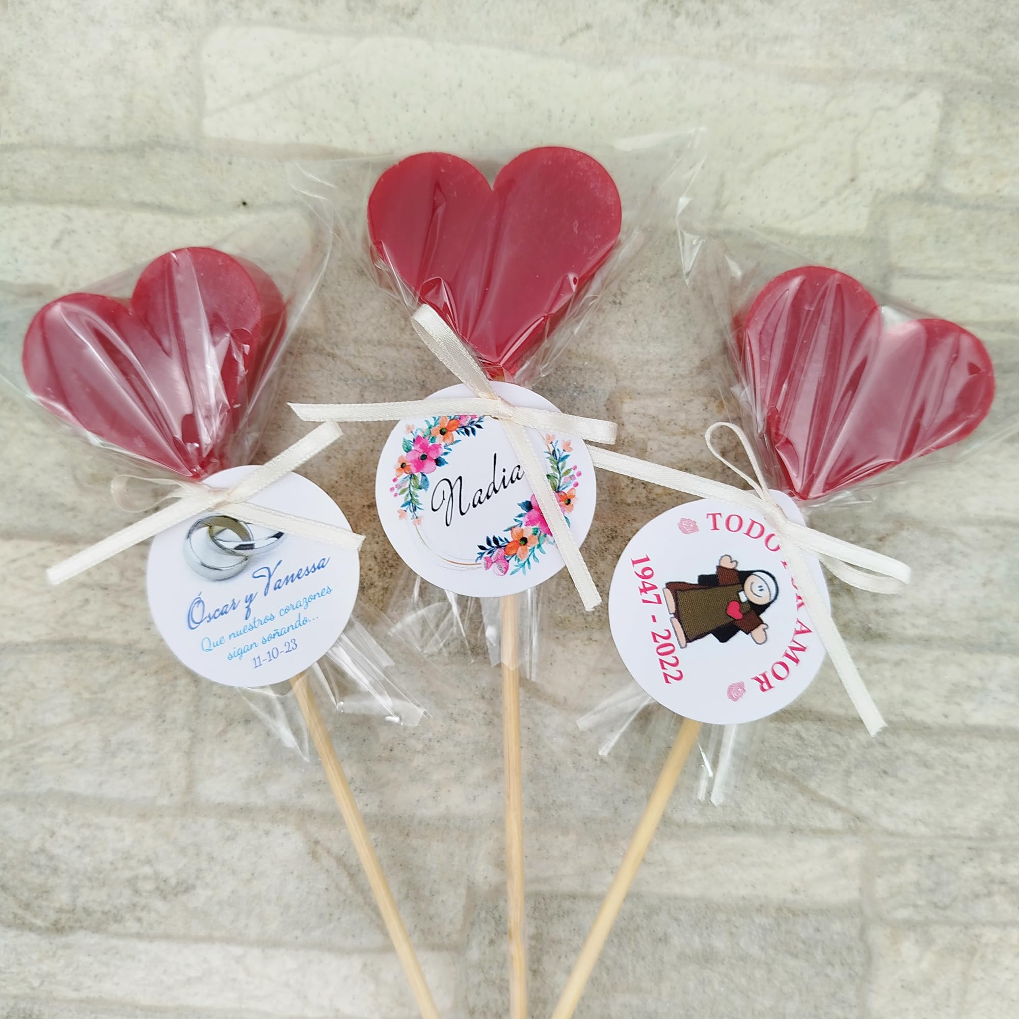 Detalle original para eventos - Piruleta de jabón aromático en forma de corazón - Pack ahorro 40 uds - Regalo para invitados: bautizo, comunión, cumpleaños, clientes - Aroma: Frambuesa