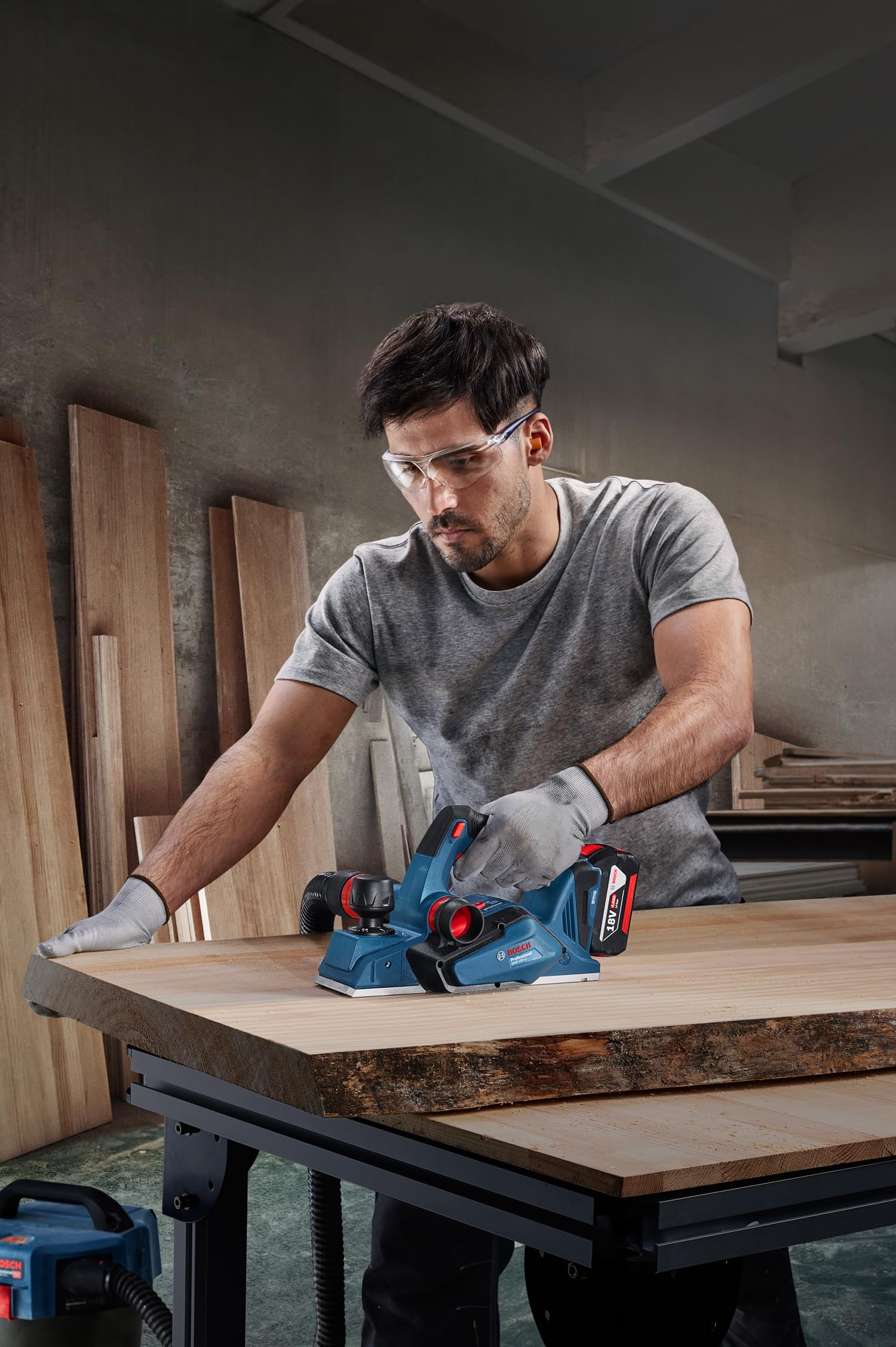 Bosch Professional Sistema de 18V: planchas inalámbricas GHO 185-LI (llave de montaje, mango de guía, bolsa de polvo)