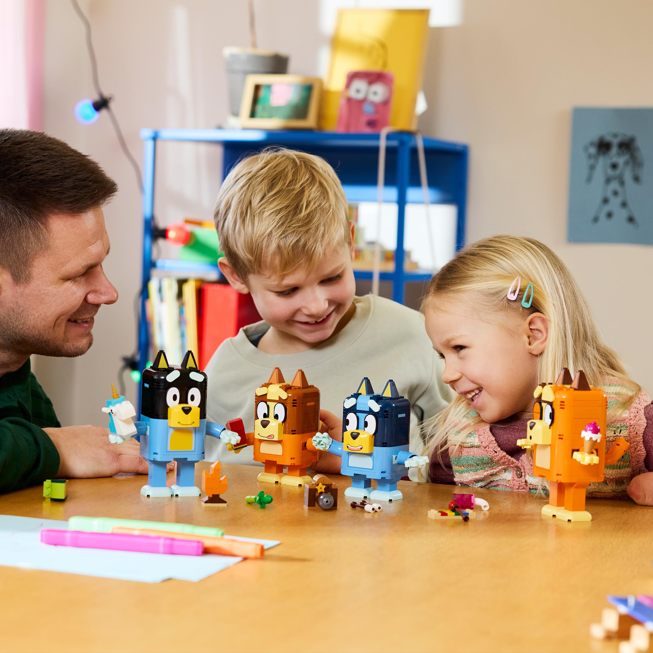 LEGO Blue Rodzina Blue z klocków 11217 | Figurki, zabawka dla 5-latka, pomysł na prezent dla dzieci, klocki dla dziewczynki i chłopca, 466 elementów