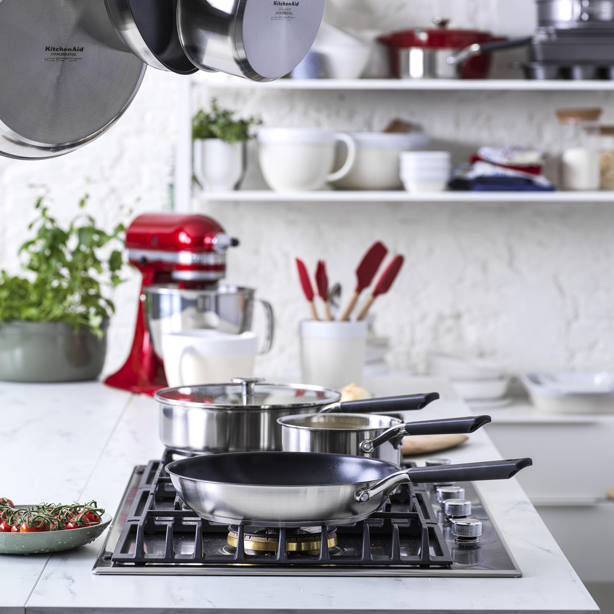 KitchenAid Classic Stainless Steel Set di Padelle in Acciaio Inox Antiaderenti in Ceramica senza PFAS, da 20 cm, 24 cm e 28 cm, Clad, Induzione, Manico Stay-Cool, Forno Sicuro fino a 160°C, Argento