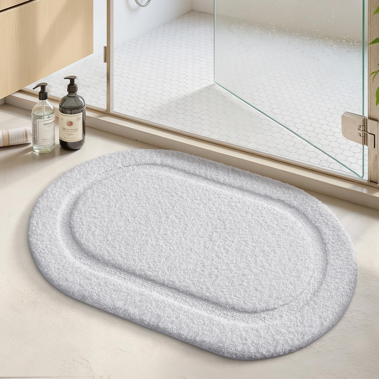 Tappetino da bagno con bulldog inglese, bulldog triste e stanco sdraiato su animali di razza pura europea, tappetino decorativo per il bagno in