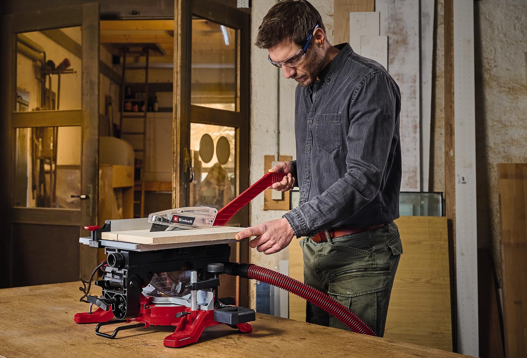 Einhell, troncatrice con banco superiore TE-MS 216 T (1500 W, Ø 216 mm lama, larghezza di taglio 120 mm, profondità di taglio 55 mm, incl. linea di taglio laser, funzione sega circolare da tavolo)