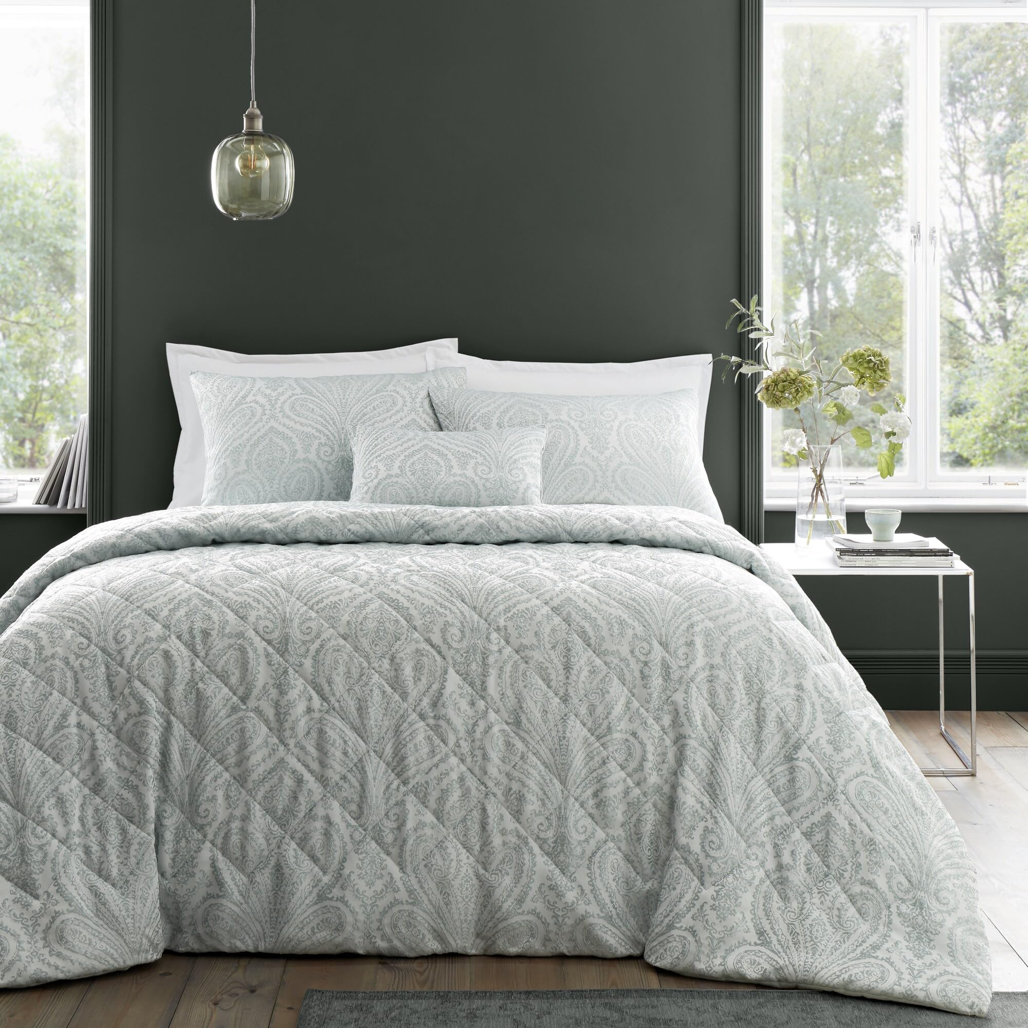 Portfolio Home Montpellier Paisley Jacquard Green Quilted Throwover Bed Throw Blanket 200 x 230cm
