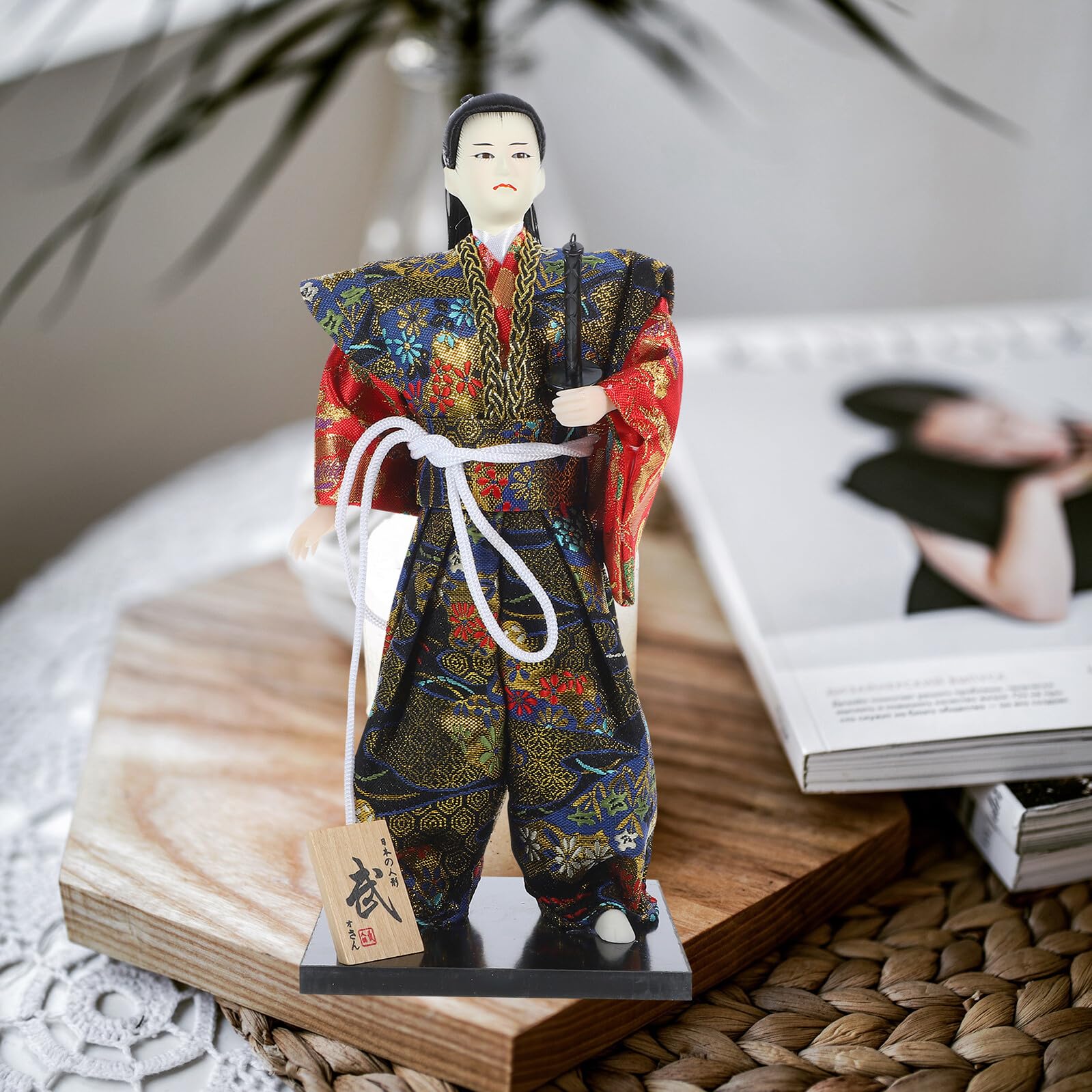 Muñeca Samurái Japonesa Tradicional para Decoración del Hogar Materiales de Tela y Madera, Adecuado para Ambientes Estilo Japonés y Decoración de Escritorio