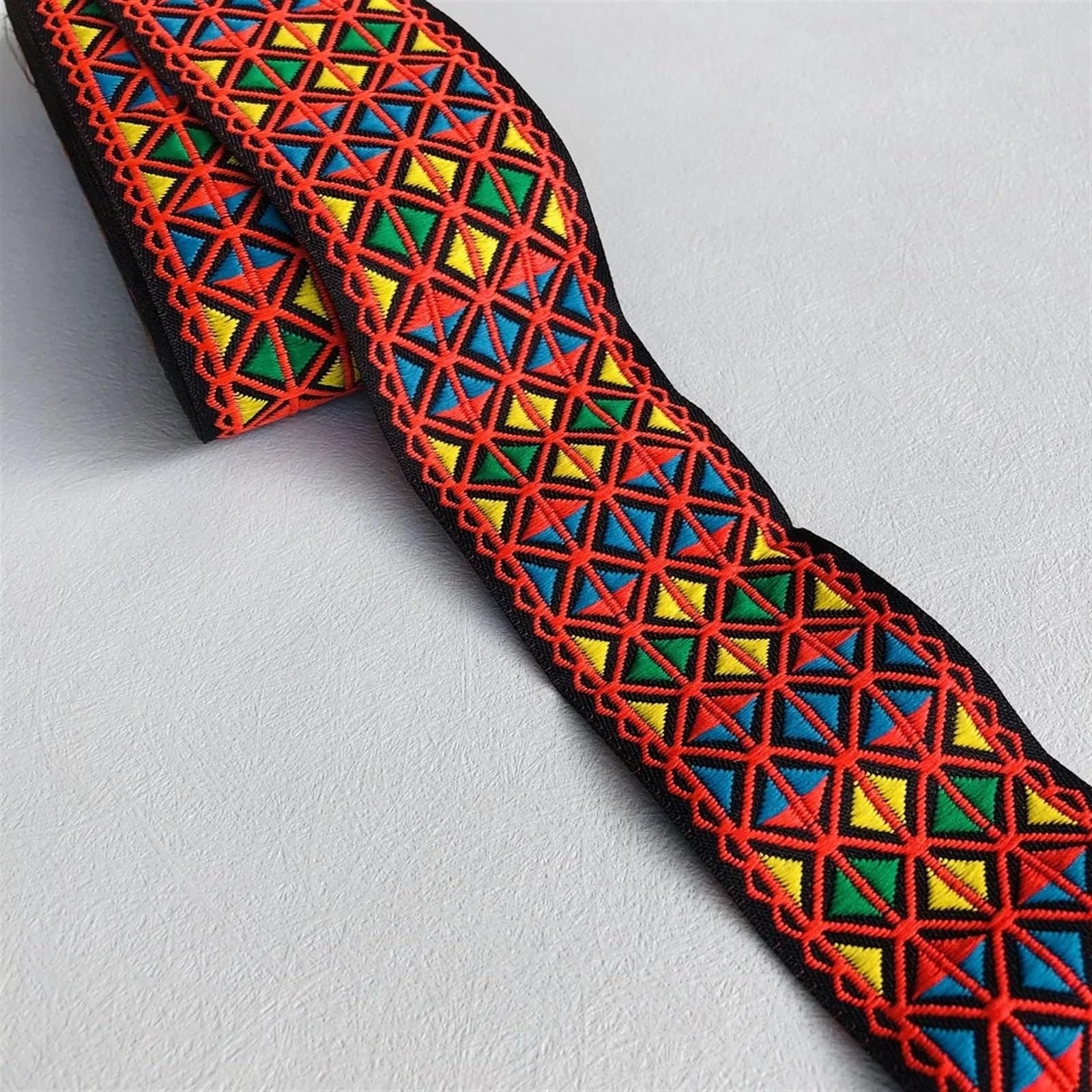 Cinta Bordada, Cinta de poliéster roja Tejida en Jacquard 10 Yardas/5 cm Ancho