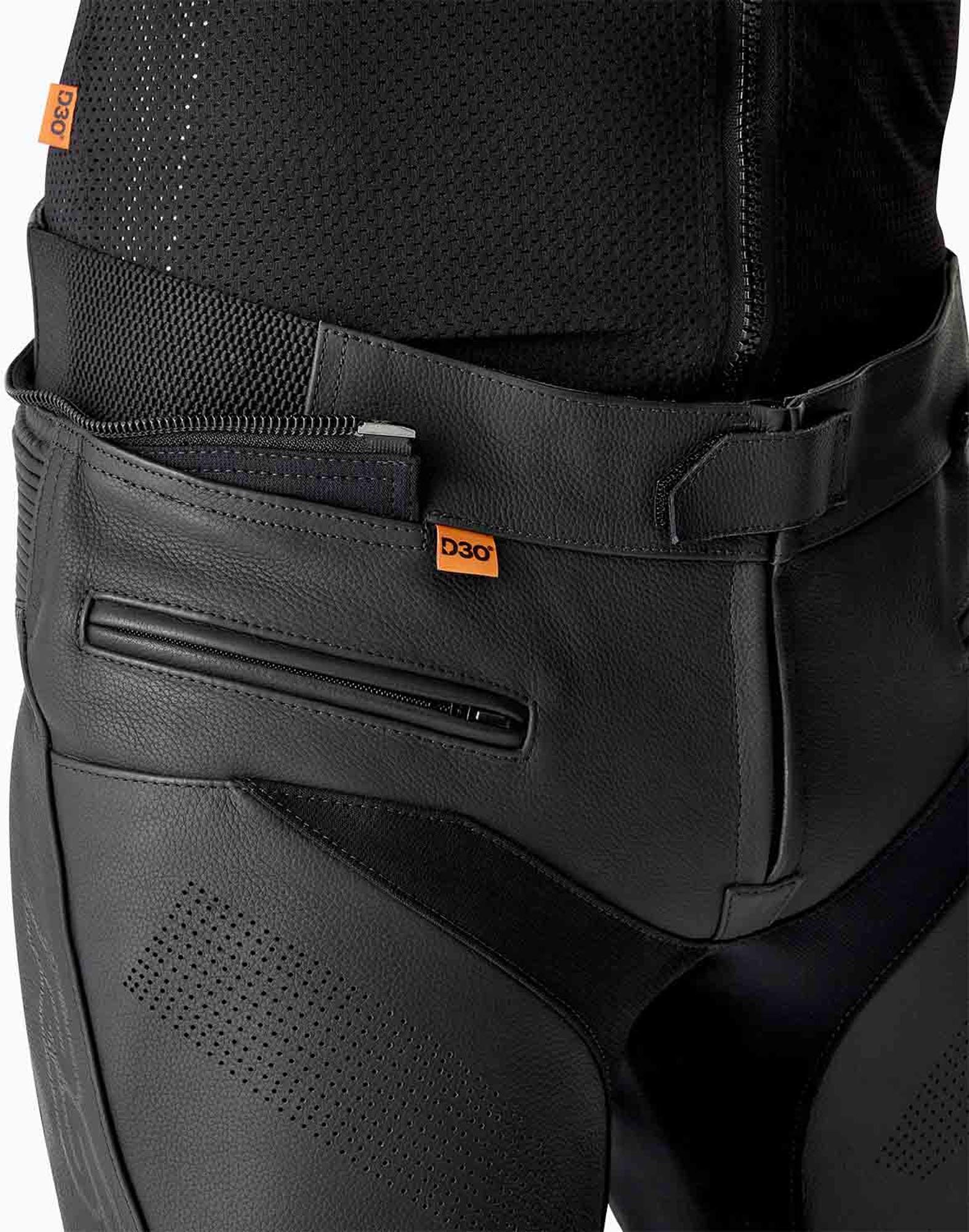 RST S1 D3O Pantaloni in pelle da motocicletta perforati, Short 2XL