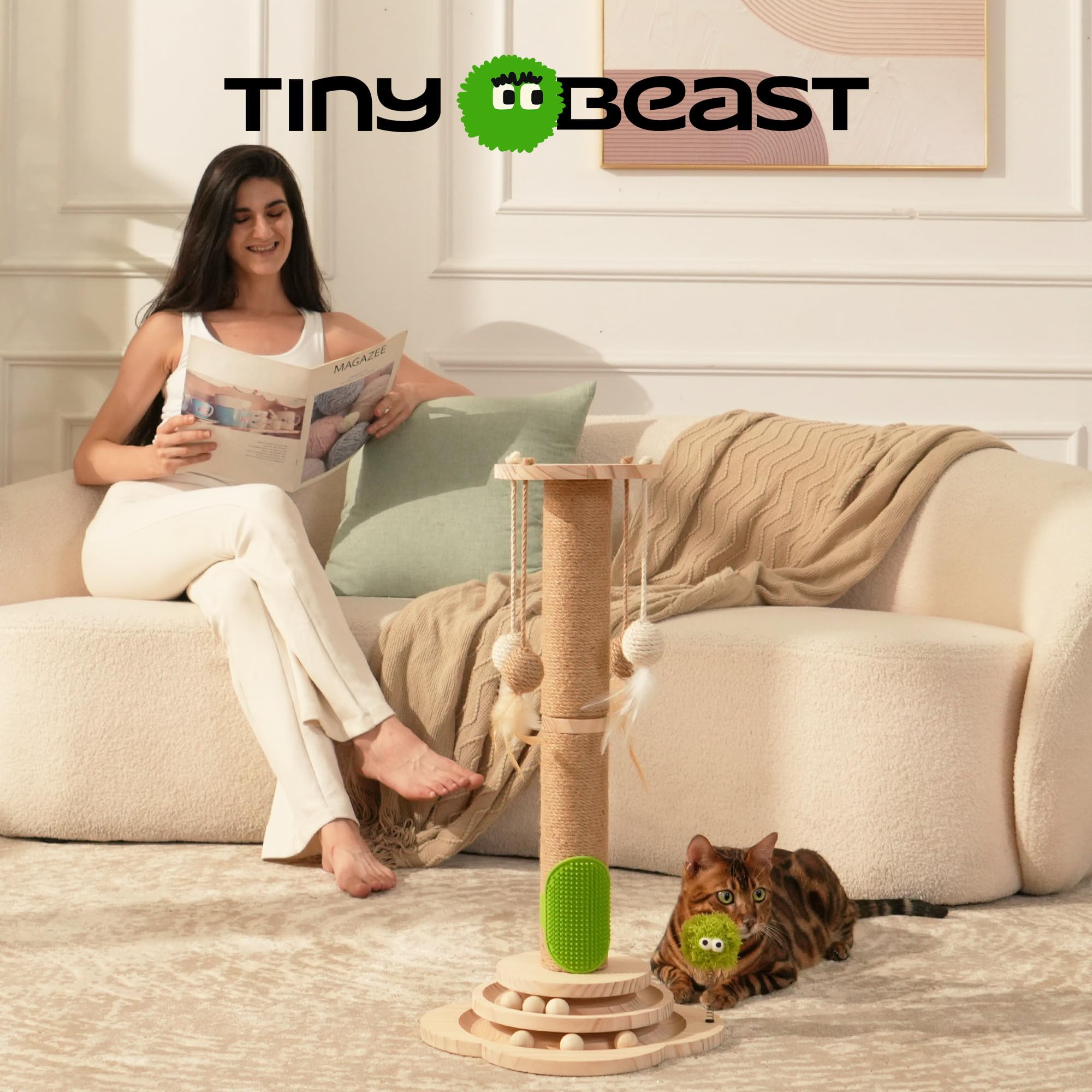 TINYBEAST Kratzbaum aus Holz, 4 in 1 Katzenkratzspielzeug mit Katzenballschienen, 63 cm hoher Sisal-Kratzbaum für Indoor-Kätzchen, erwachsene Katzen, interaktives Federspielzeug und 4 Sisal-Bälle zum