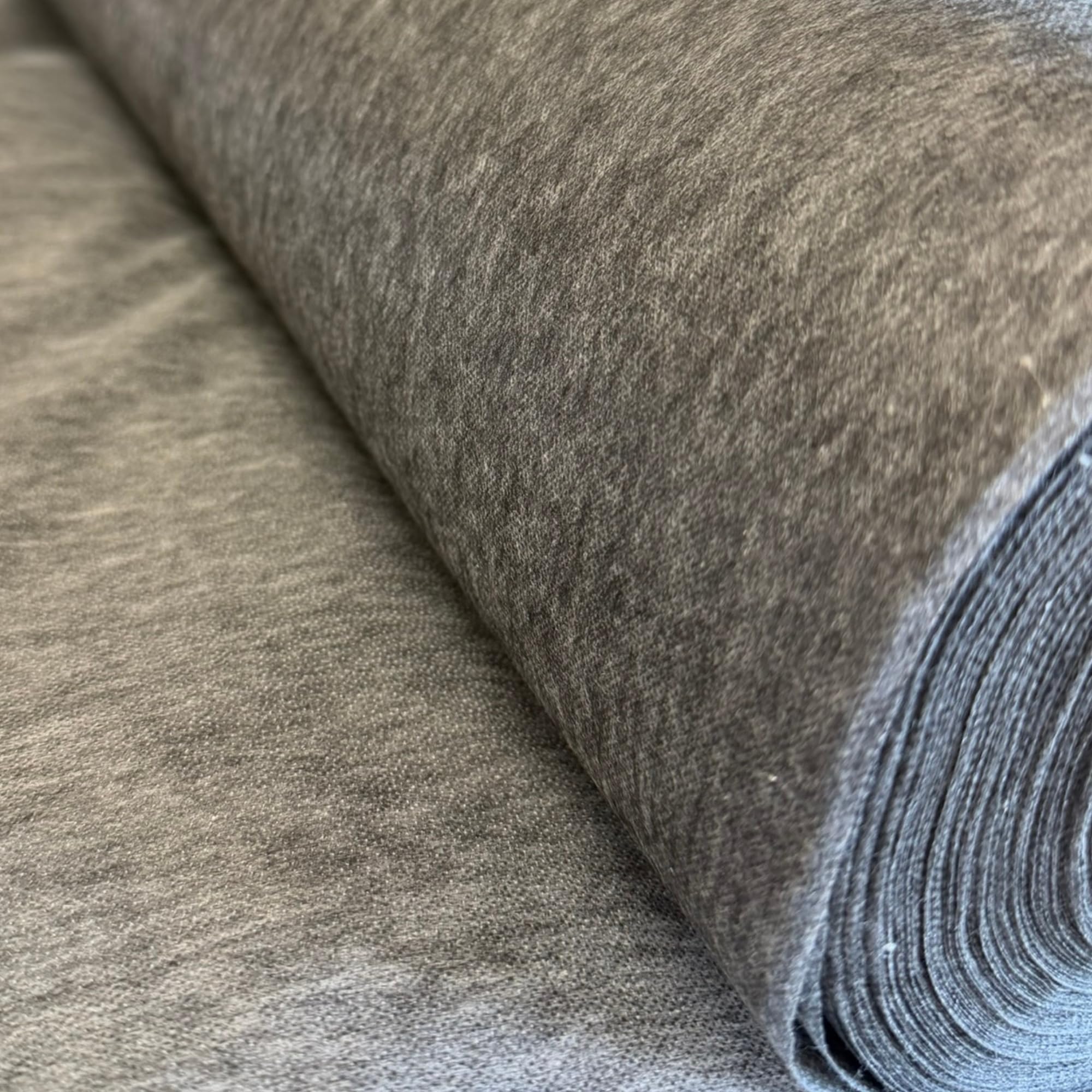 1M Charcoal Fusible Interfacing Light/Medium 614B (100cm x 90cm)