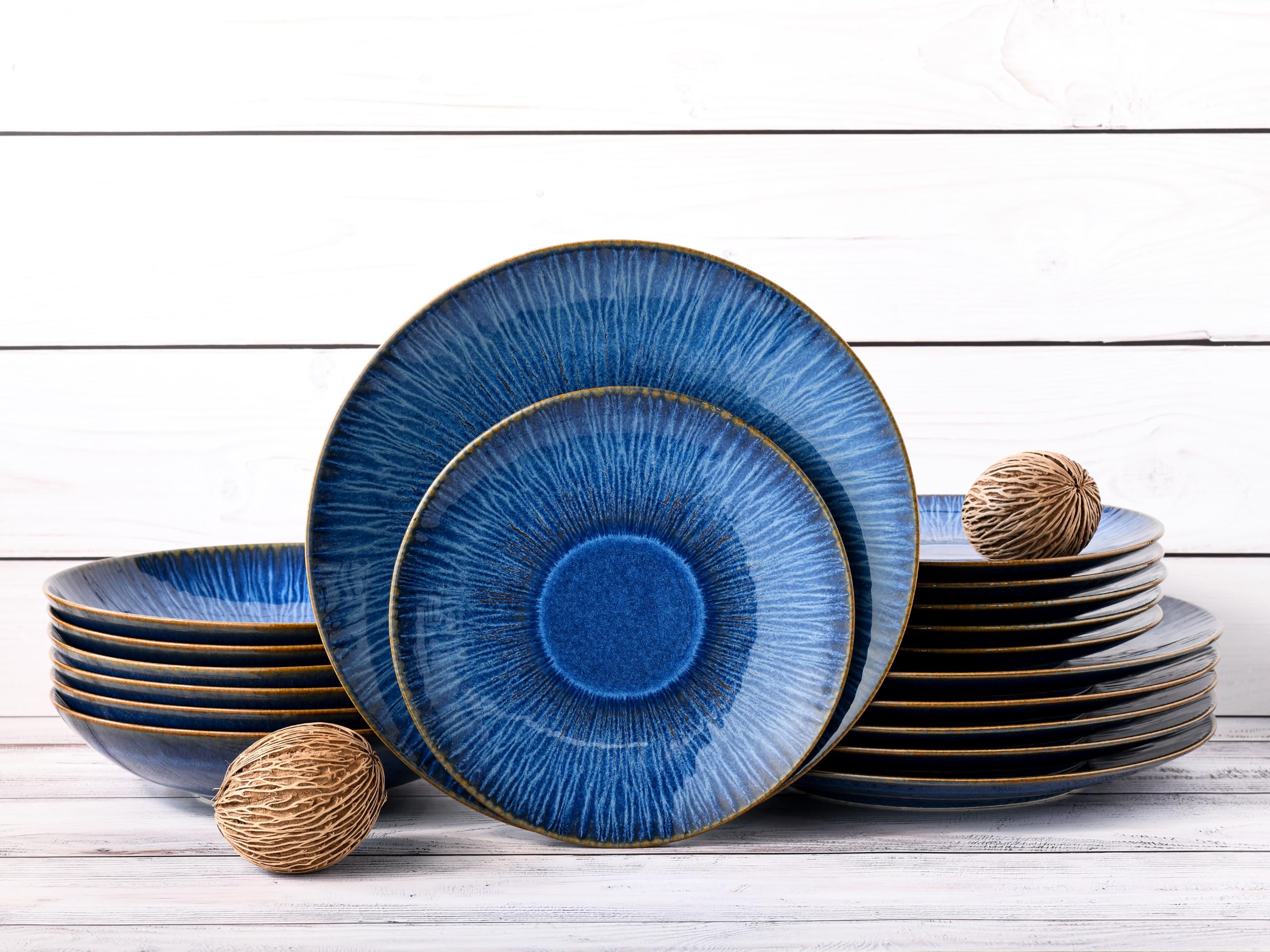 CreaTable, 10591, Serie Sea Breeze, 18-teiliges Geschirrset, Teller Set aus Steinzeug, spülmaschinen- und mikrowellengeeignet, Made in Portugal